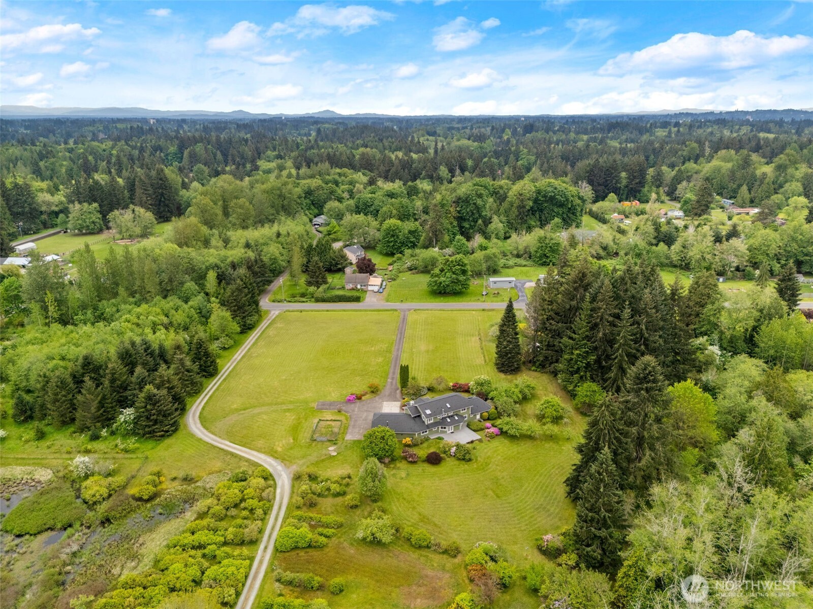2402 36th Avenue NE, Olympia, WA 98506
