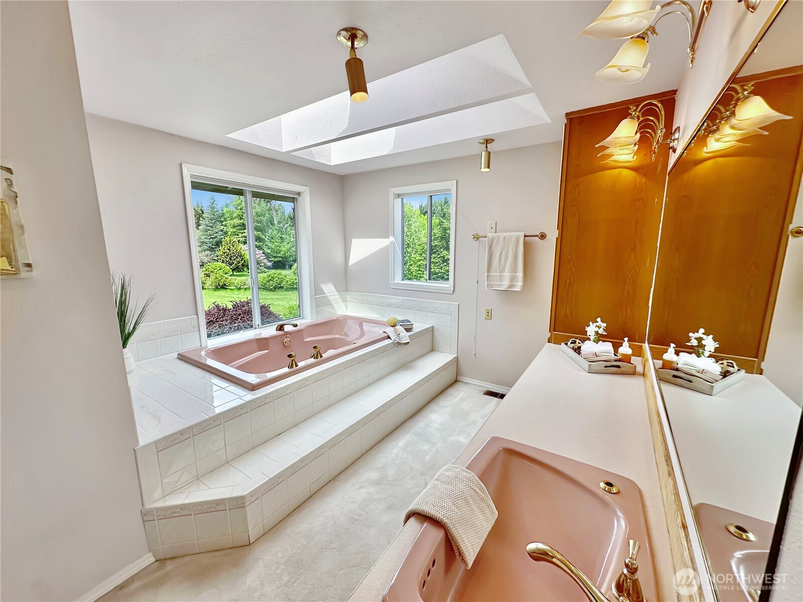 2402 36th Avenue NE, Olympia, WA 98506