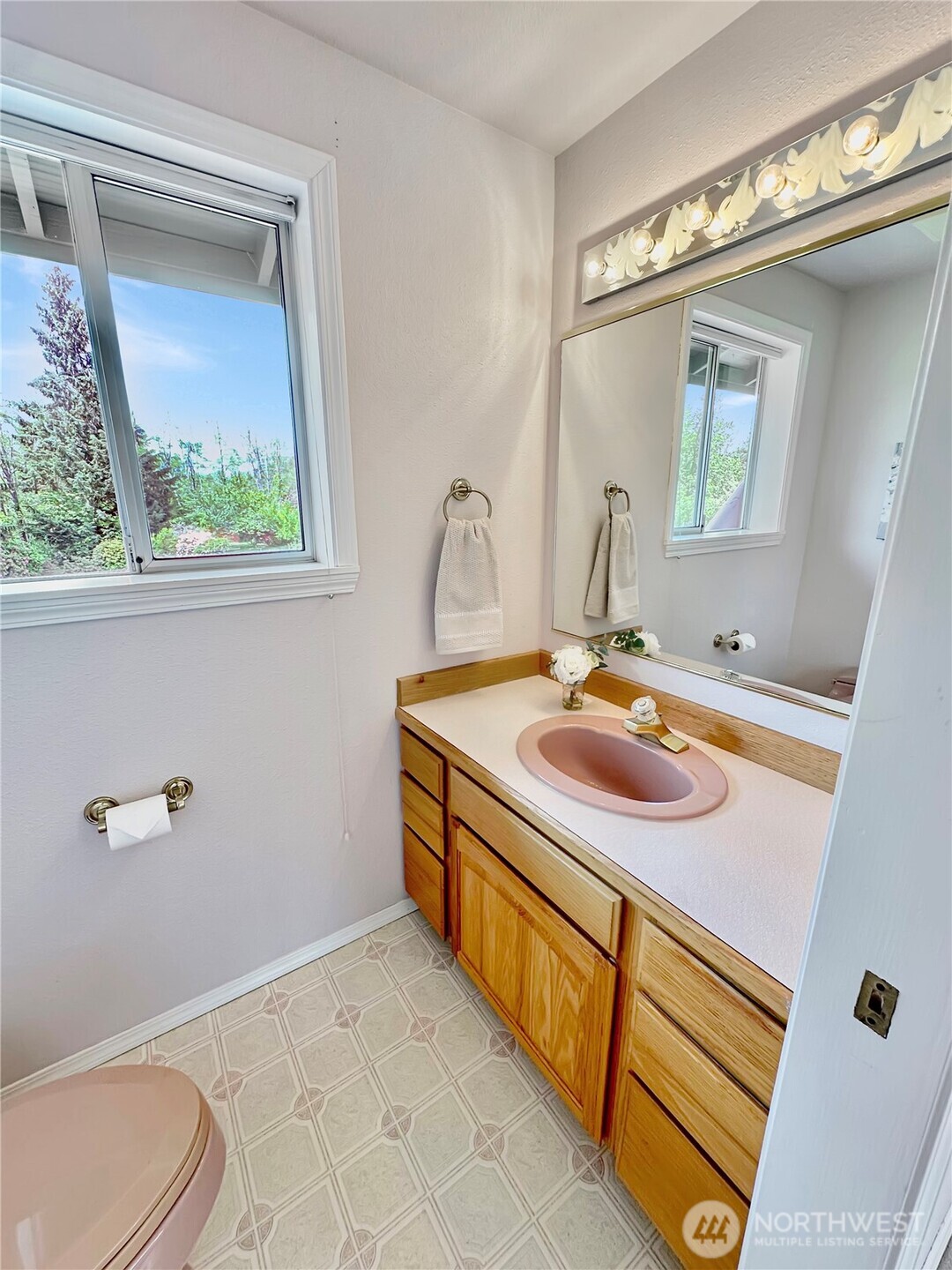 2402 36th Avenue NE, Olympia, WA 98506