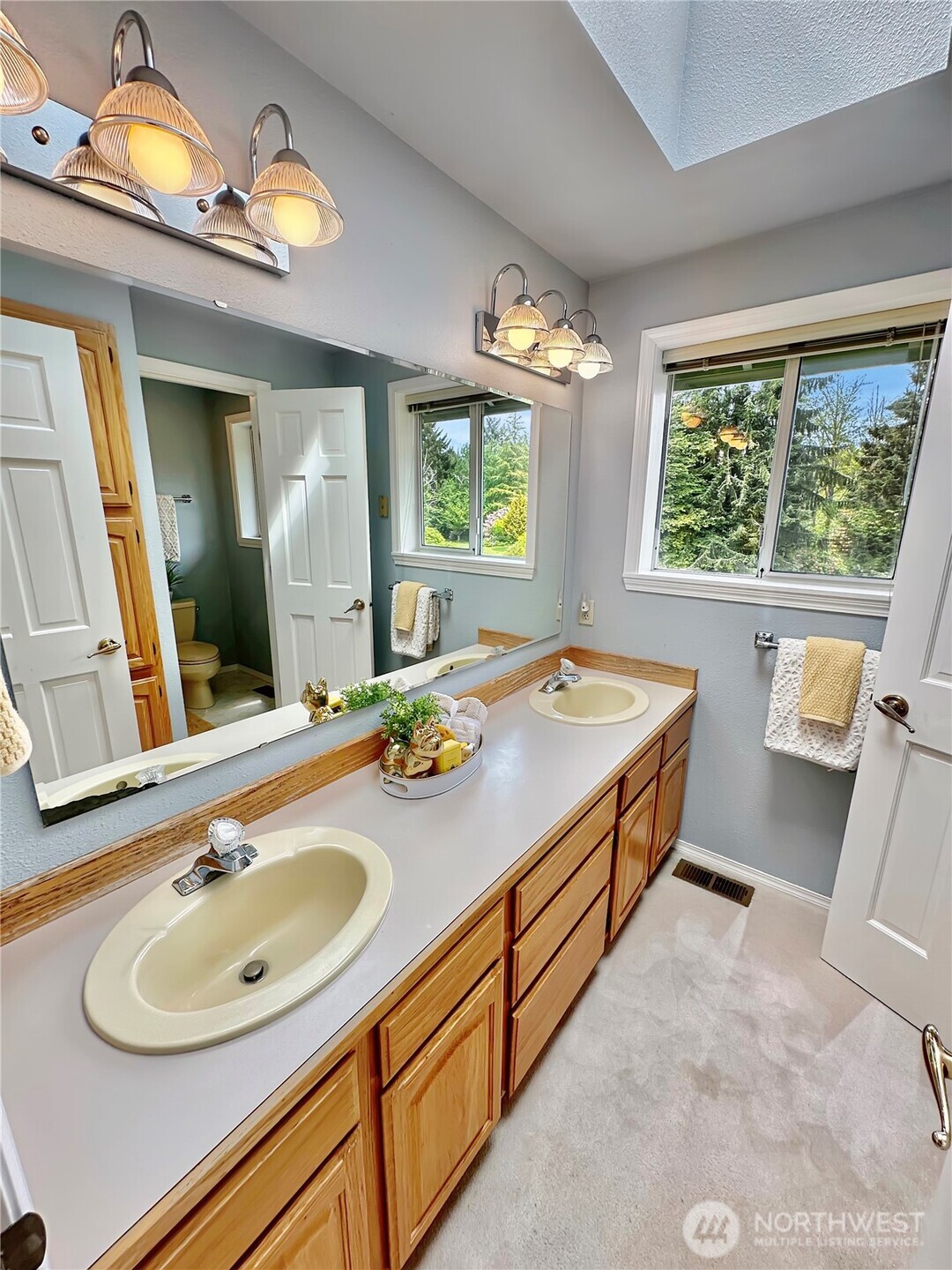 2402 36th Avenue NE, Olympia, WA 98506