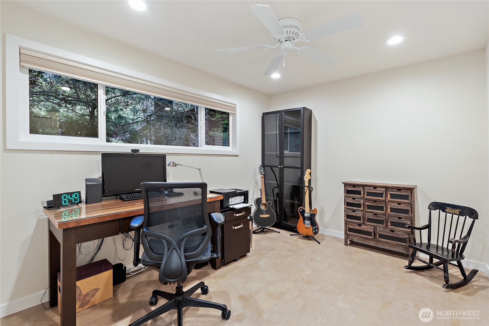 18483 47th Place NE, Lake Forest Park, WA 98155