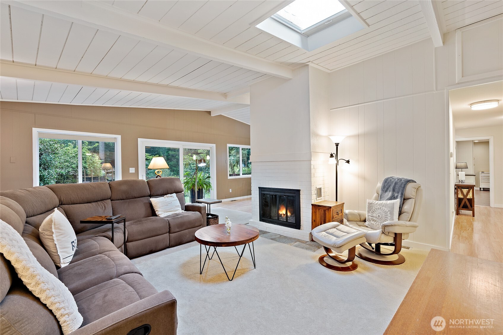 18483 47th Place NE, Lake Forest Park, WA 98155