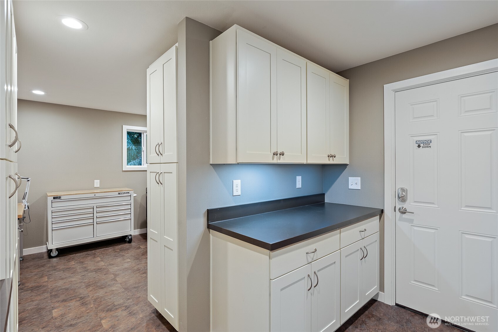 18483 47th Place NE, Lake Forest Park, WA 98155
