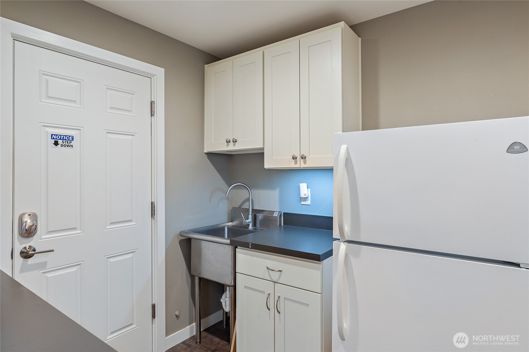 18483 47th Place NE, Lake Forest Park, WA 98155