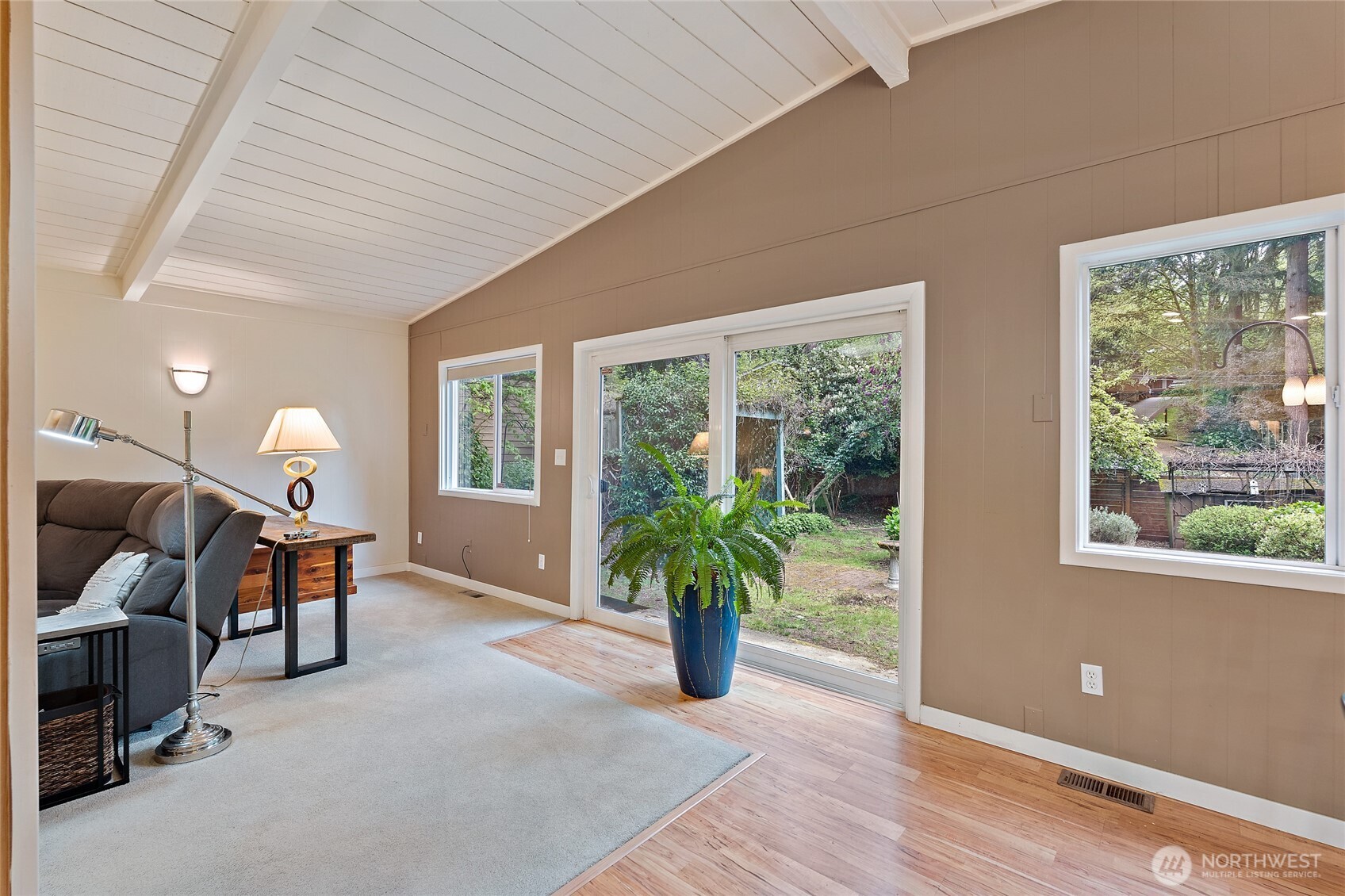 18483 47th Place NE, Lake Forest Park, WA 98155
