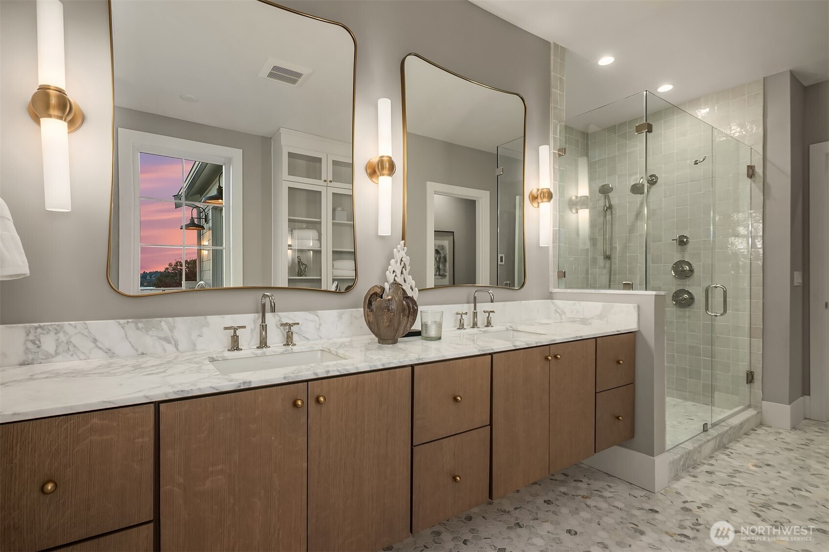 1031 McGilvra Blvd East , Seattle, WA 98112