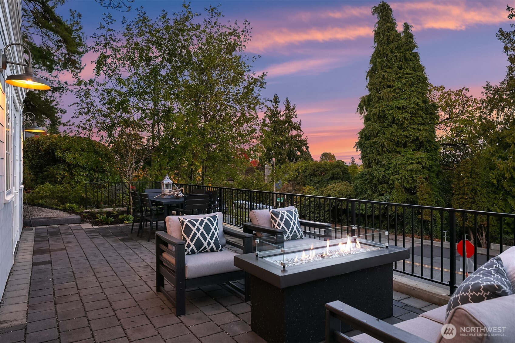 1031 McGilvra Blvd East , Seattle, WA 98112