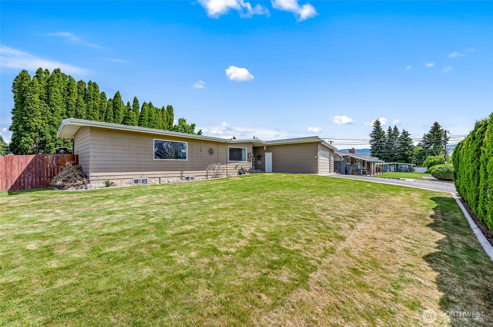 615 N Jerome , East Wenatchee, WA 98802