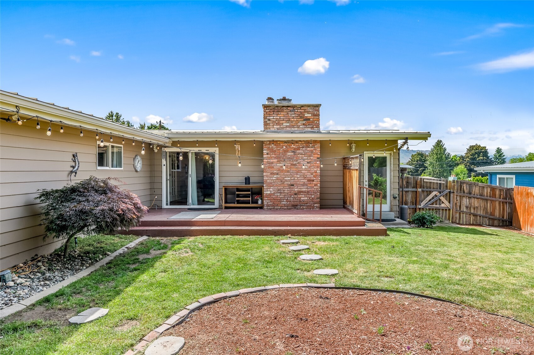 615 N Jerome , East Wenatchee, WA 98802