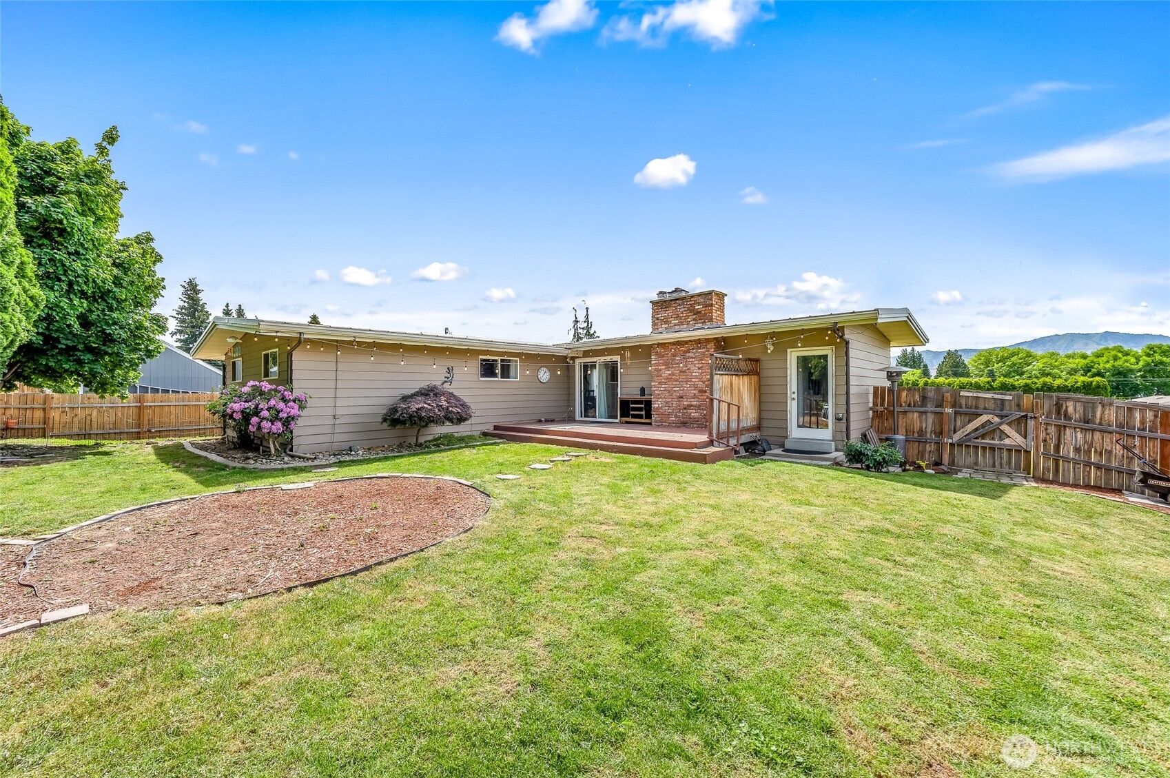 615 N Jerome , East Wenatchee, WA 98802