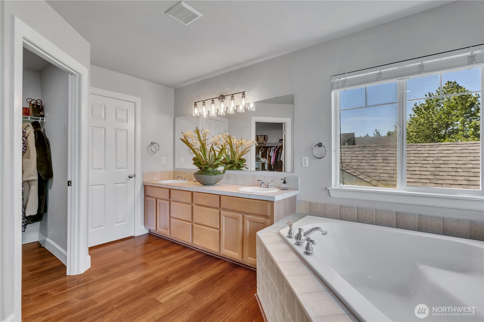 4933 Diana Court SE #17, Auburn, WA 98092
