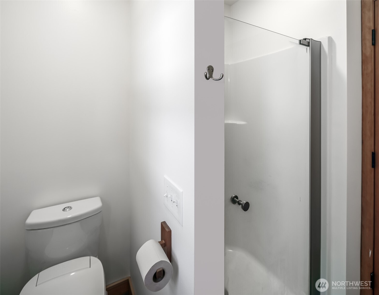 5862 Noon Road , Bellingham, WA 98226