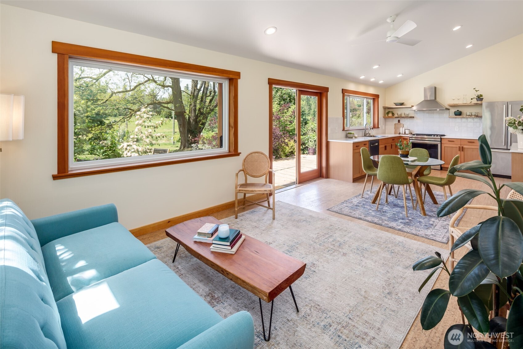 5862 Noon Road , Bellingham, WA 98226