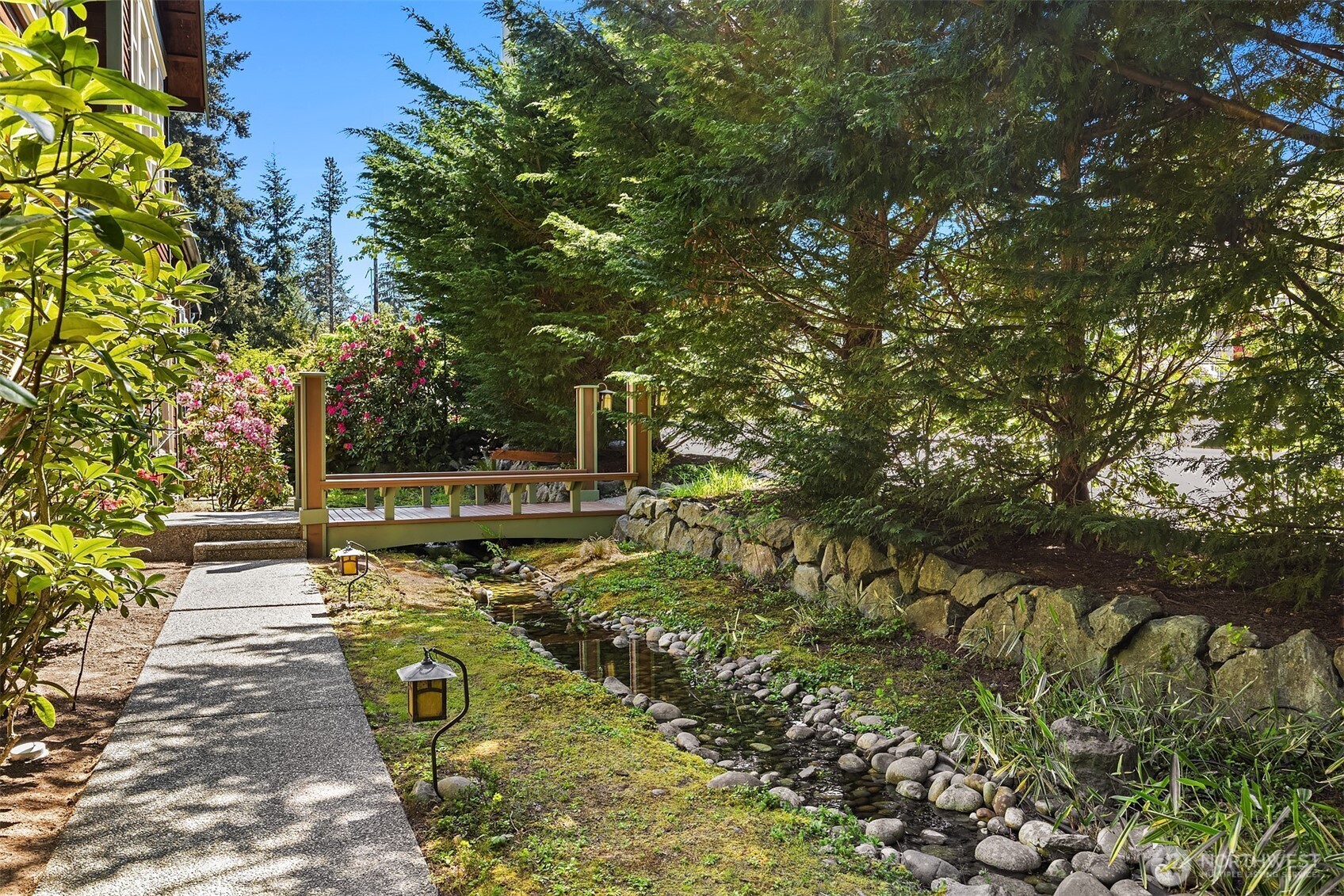 7023 174th Street SW, Edmonds, WA 98026