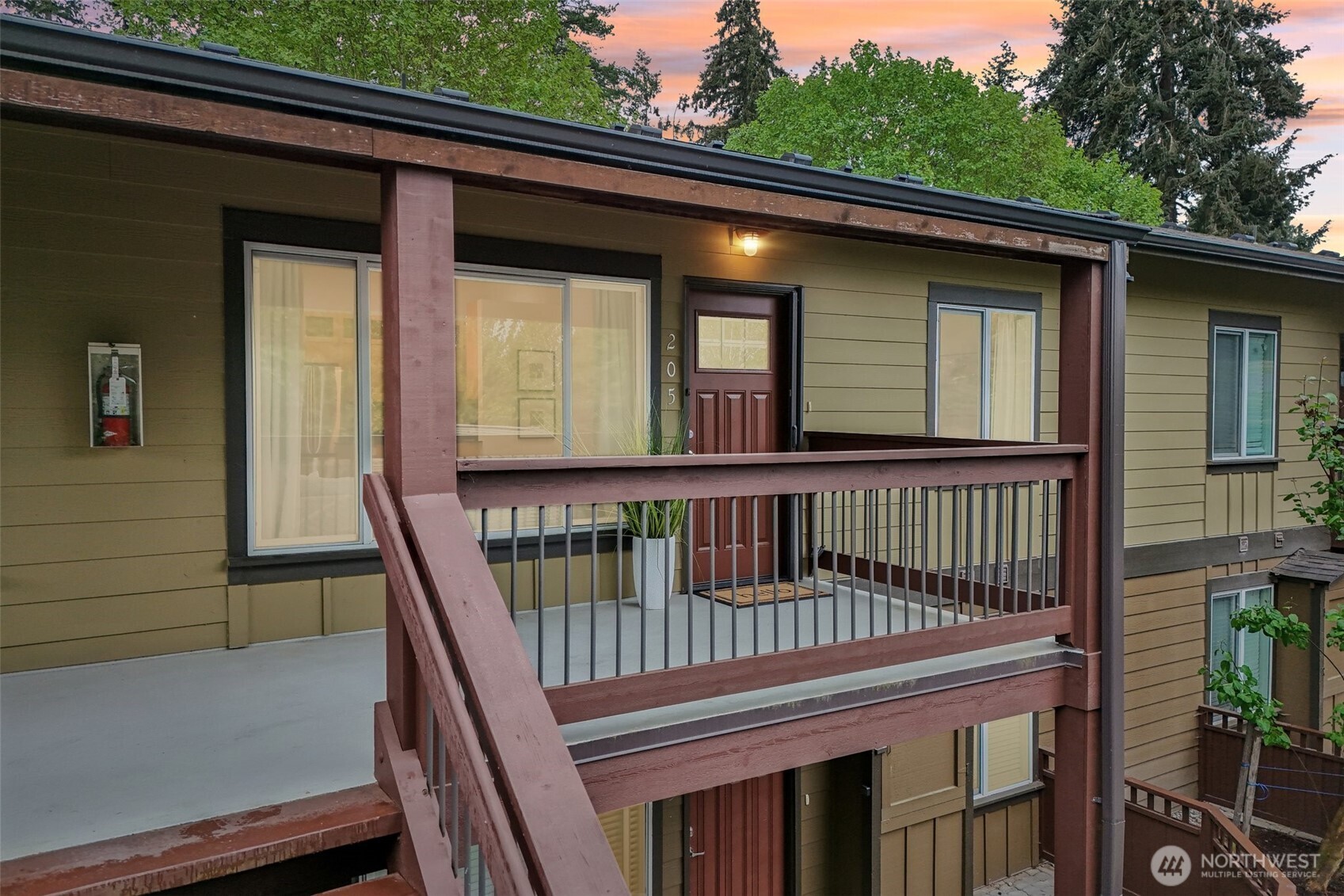 21305 48th Avenue W #B205, Mountlake Terrace, WA 98043