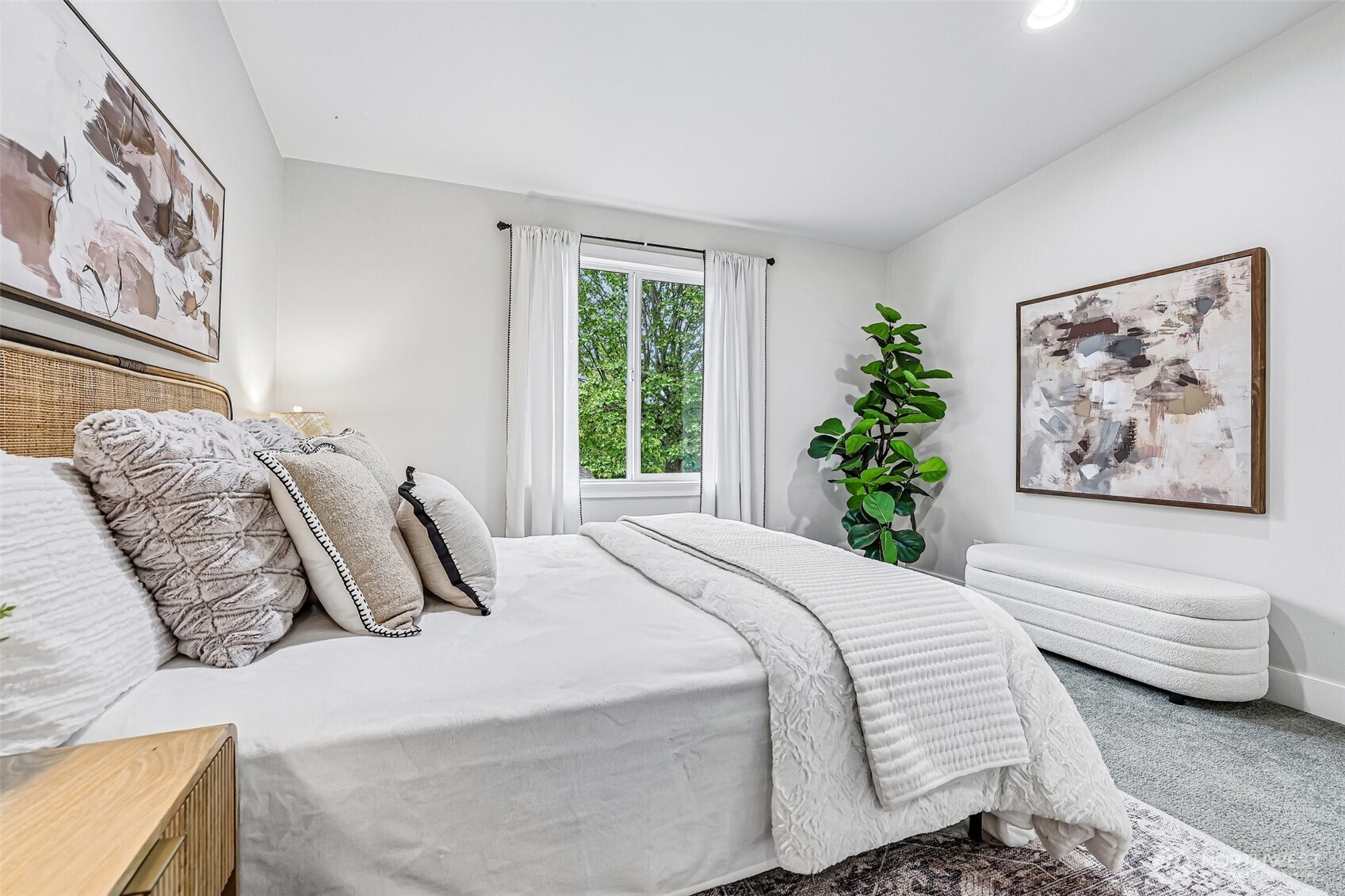 21305 48th Avenue W #B205, Mountlake Terrace, WA 98043