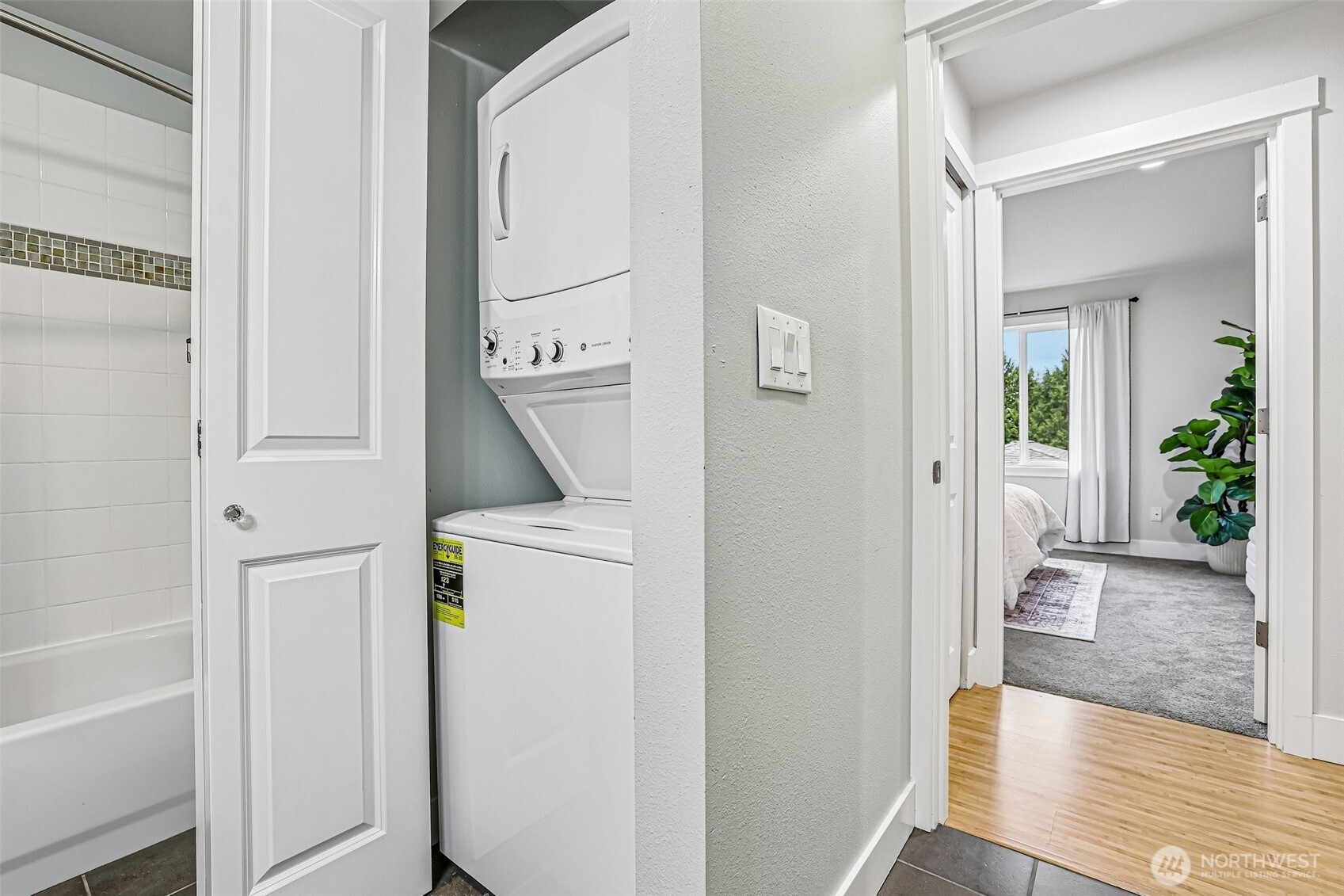 21305 48th Avenue W #B205, Mountlake Terrace, WA 98043