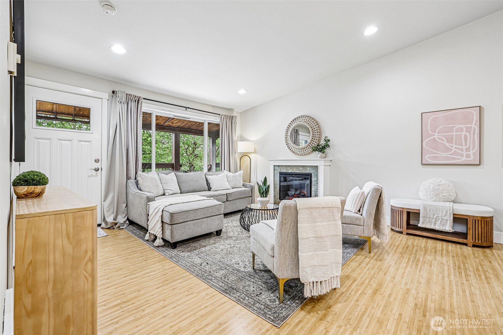 21305 48th Avenue W #B205, Mountlake Terrace, WA 98043