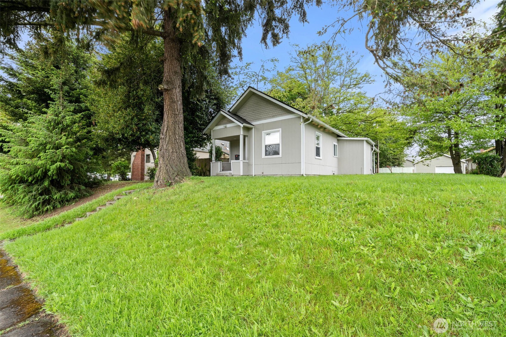3605 S Cushman Avenue , Tacoma, WA 98418