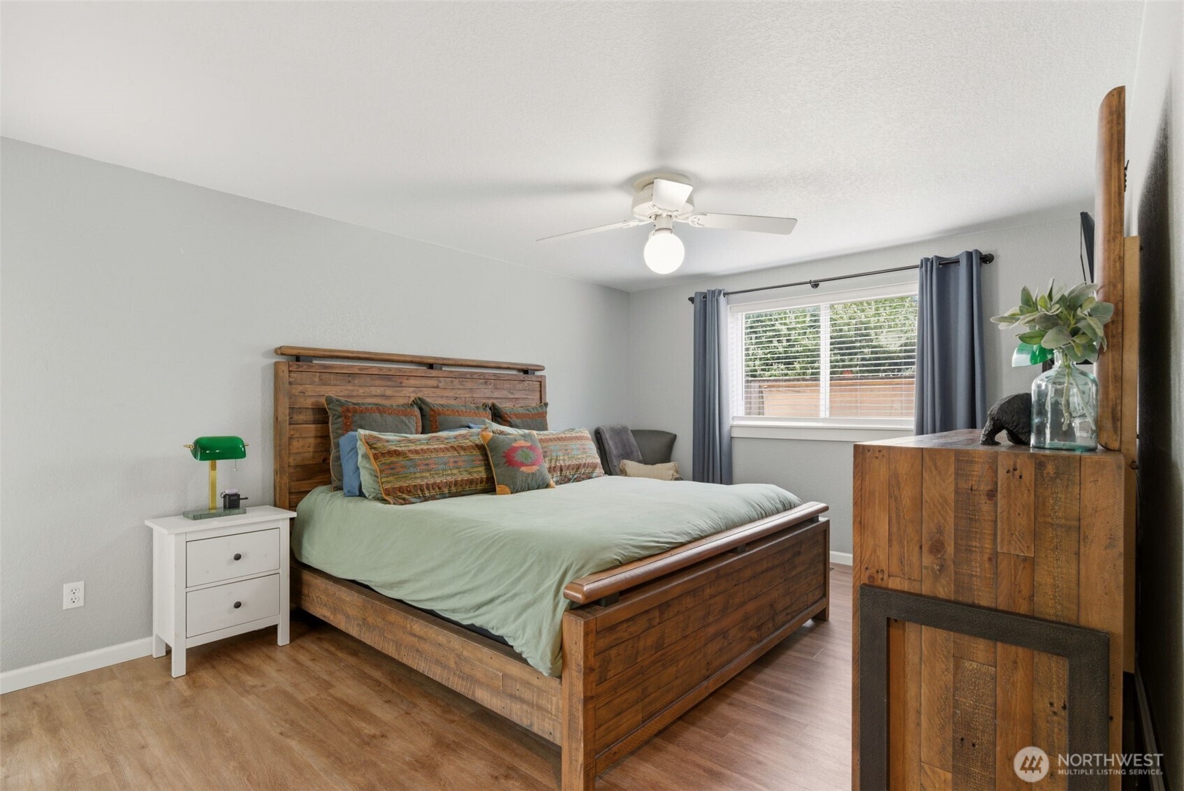 9910 Zircon Drive SW, Lakewood, WA 98498-3420