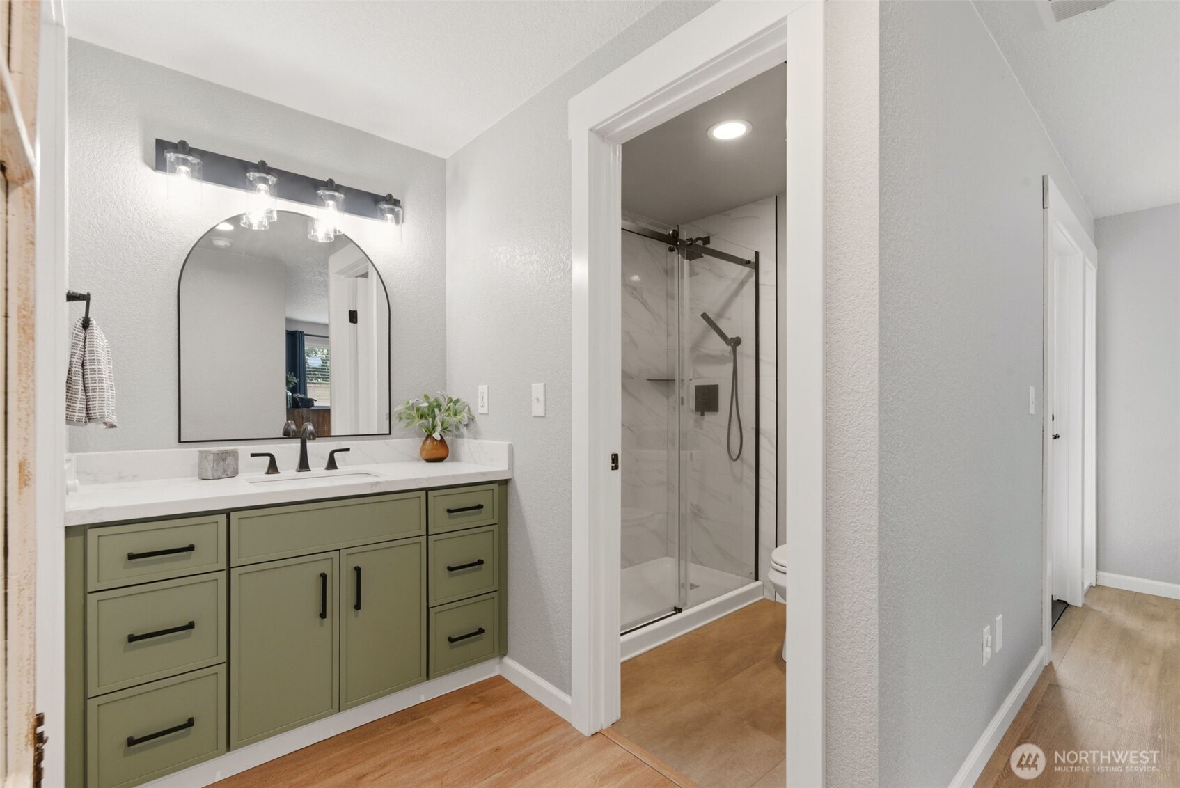 9910 Zircon Drive SW, Lakewood, WA 98498-3420