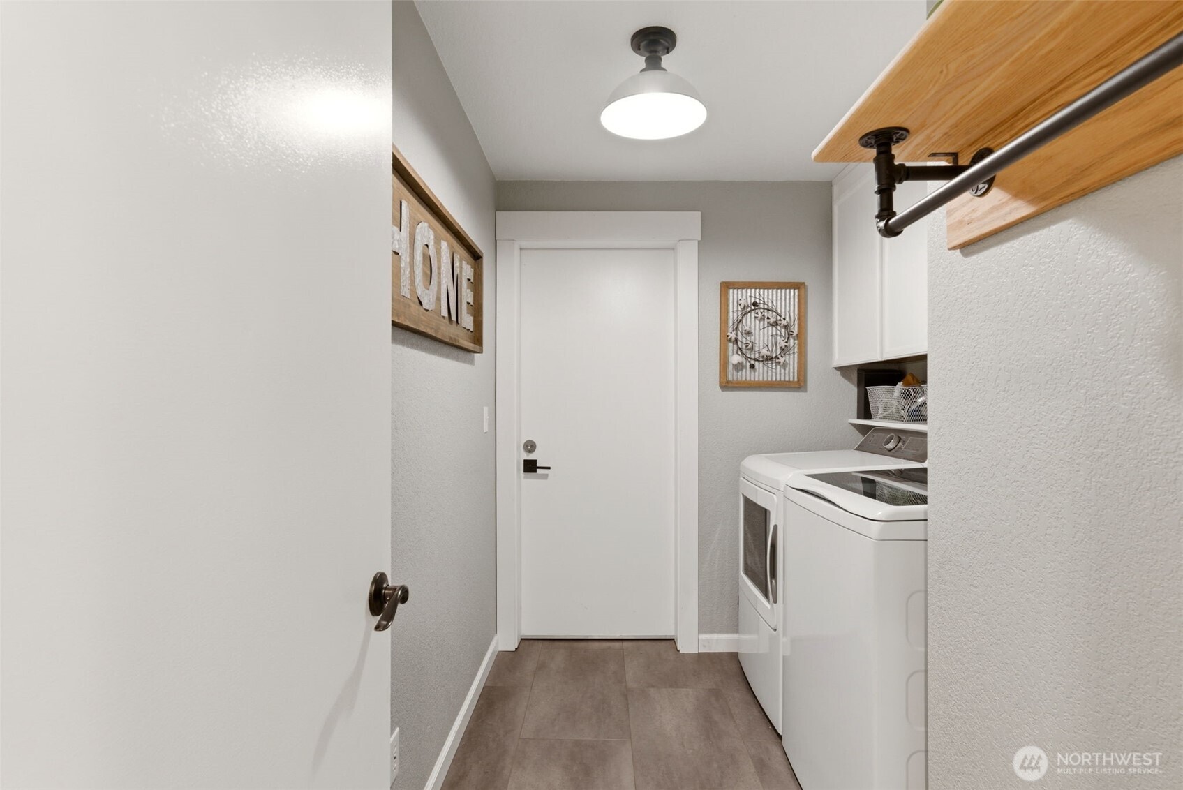9910 Zircon Drive SW, Lakewood, WA 98498-3420