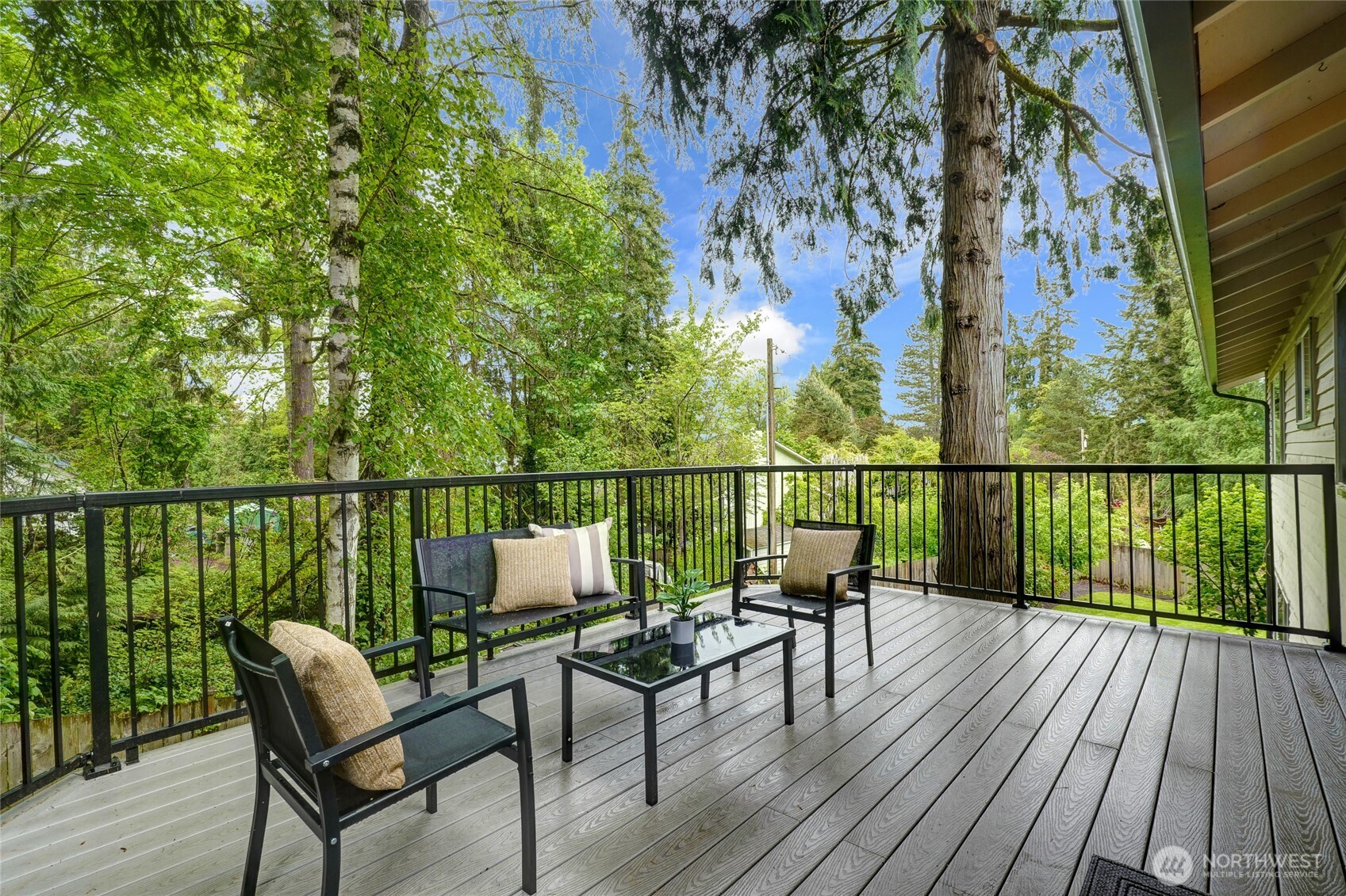 3524 170th Avenue NE, Bellevue, WA 98008