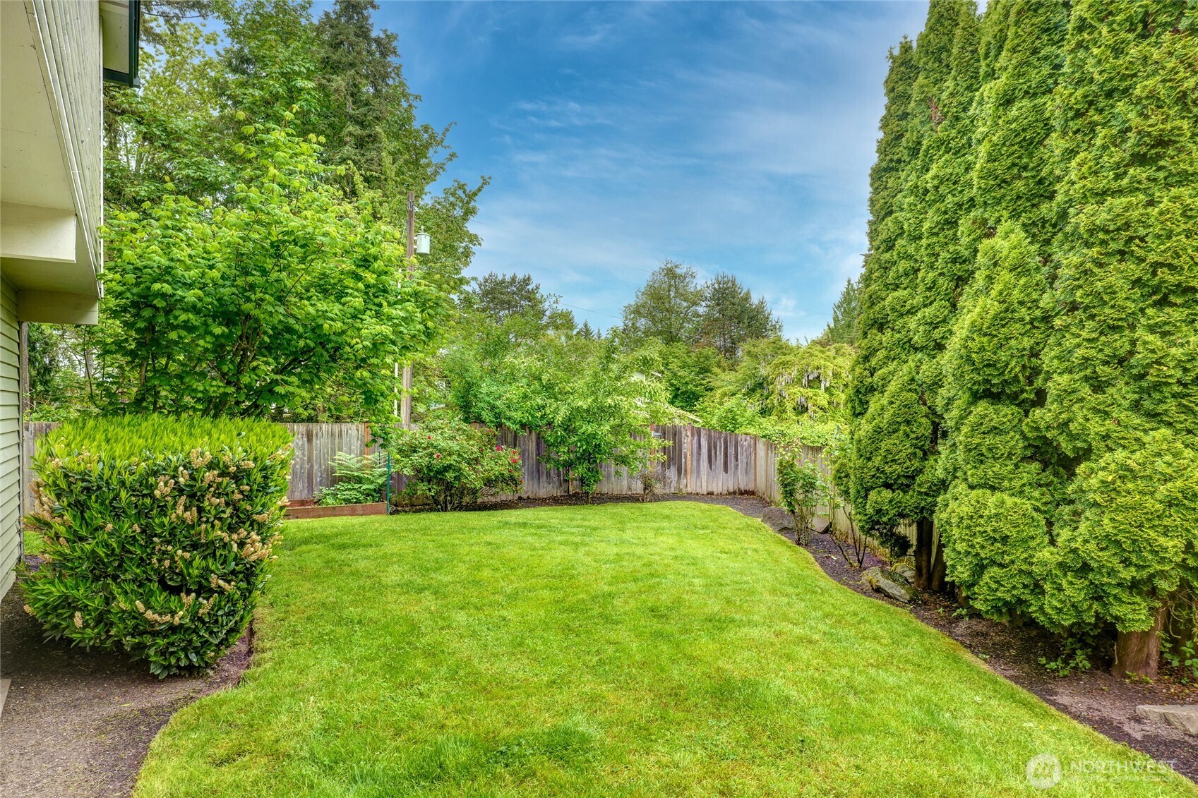 3524 170th Avenue NE, Bellevue, WA 98008