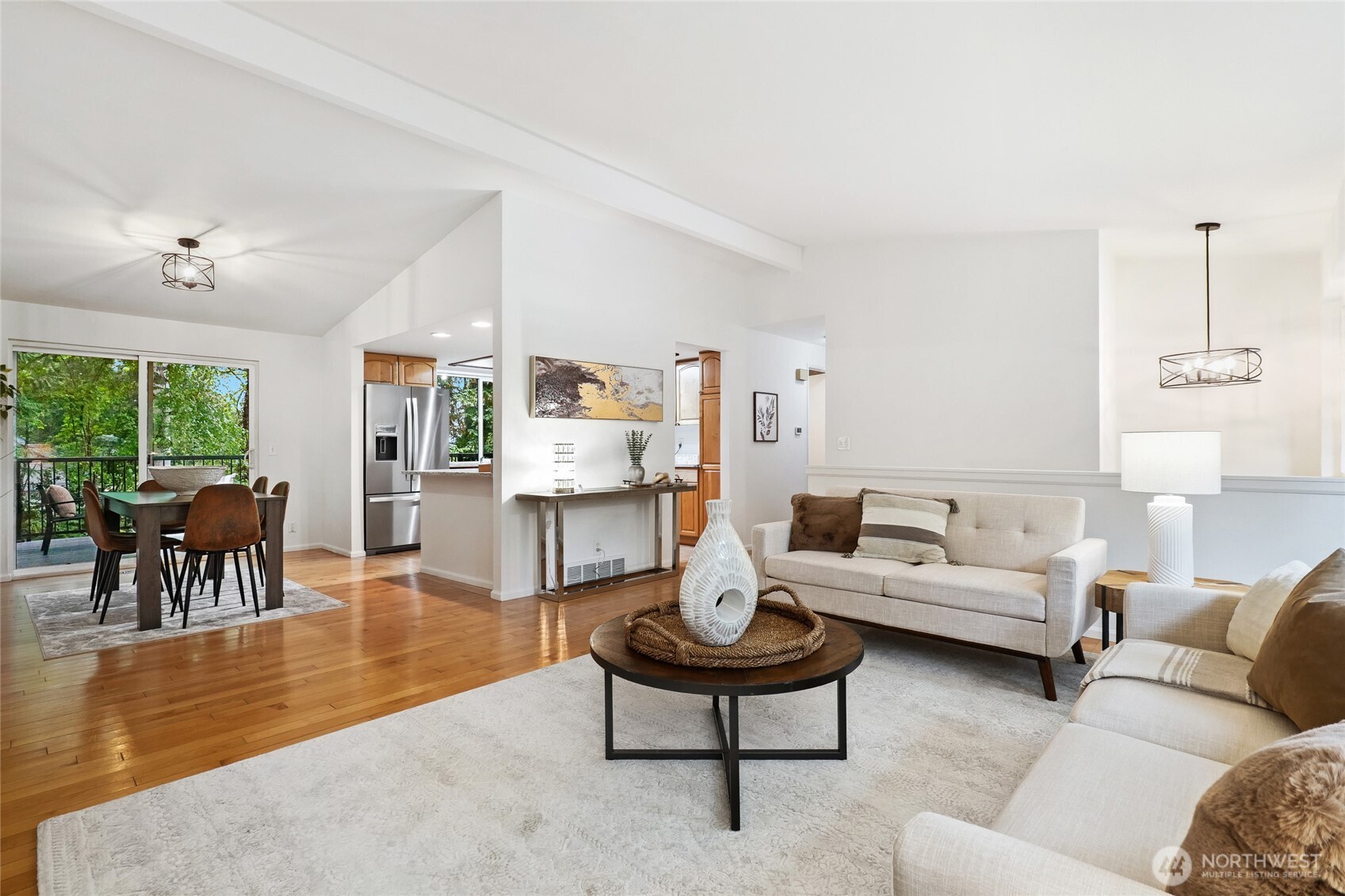 3524 170th Avenue NE, Bellevue, WA 98008