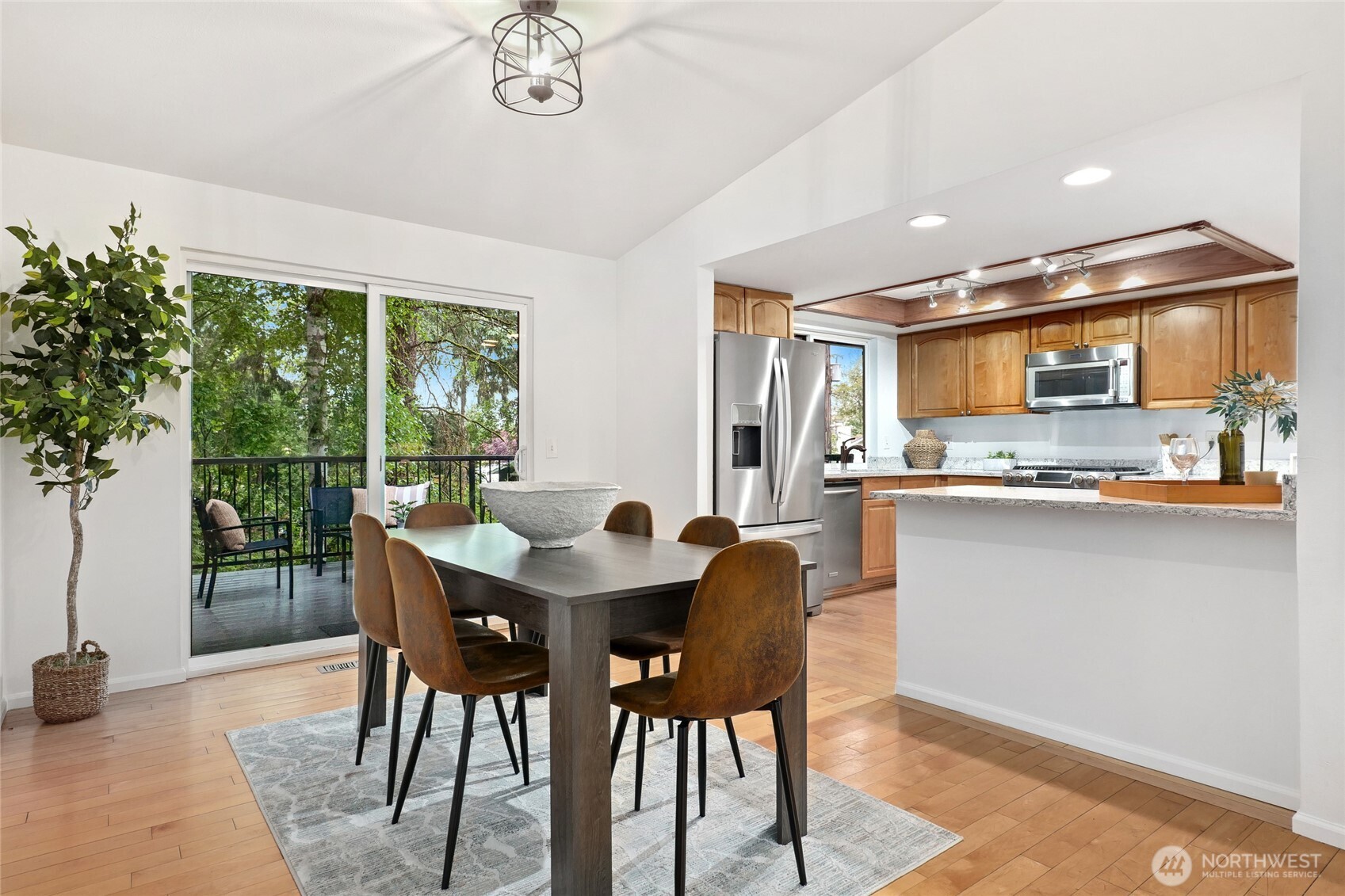 3524 170th Avenue NE, Bellevue, WA 98008