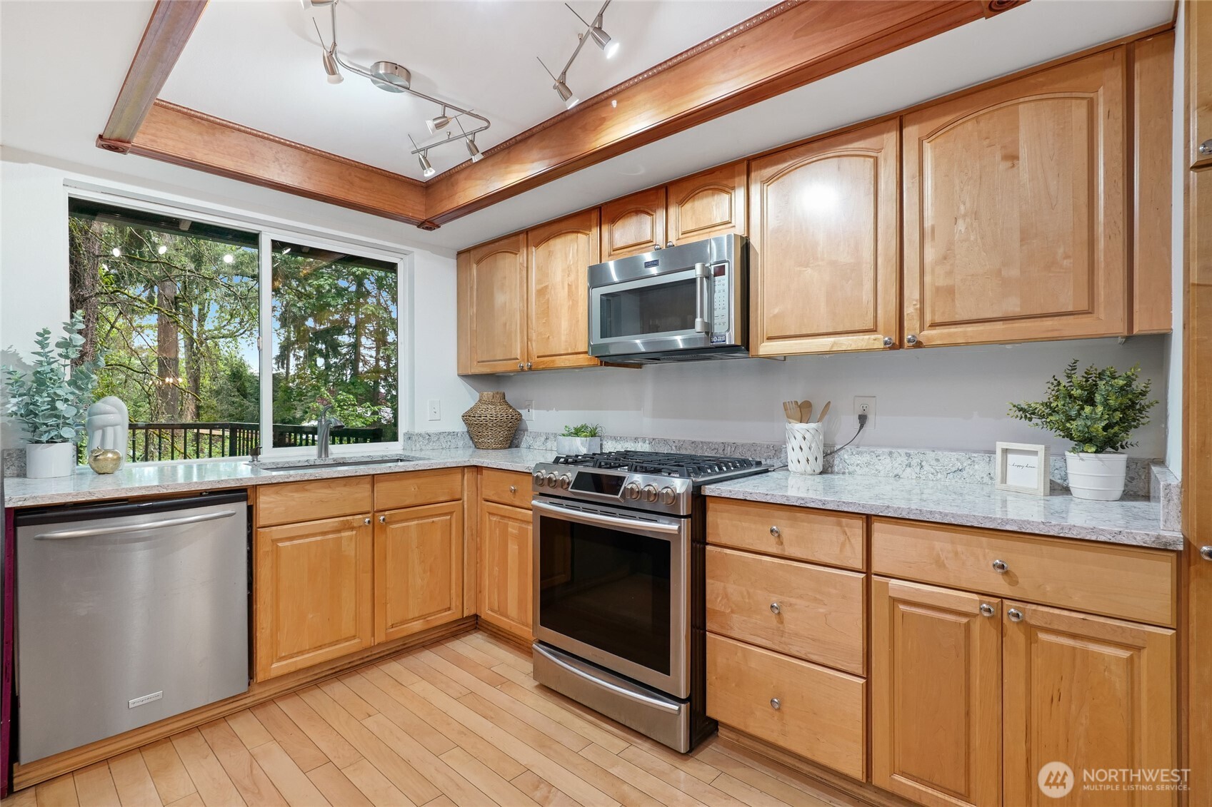 3524 170th Avenue NE, Bellevue, WA 98008