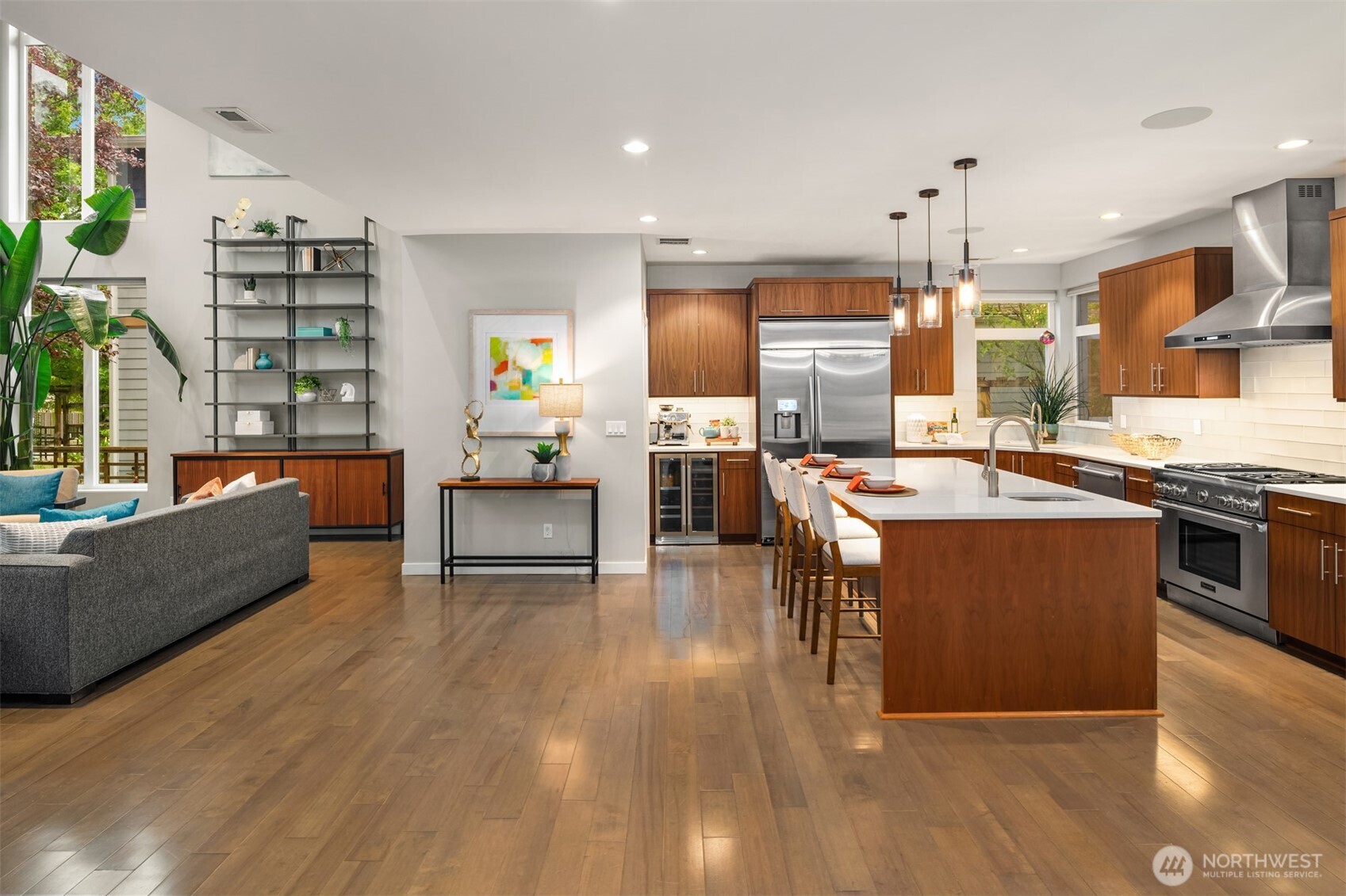 8221 21st Avenue NE, Seattle, WA 98115