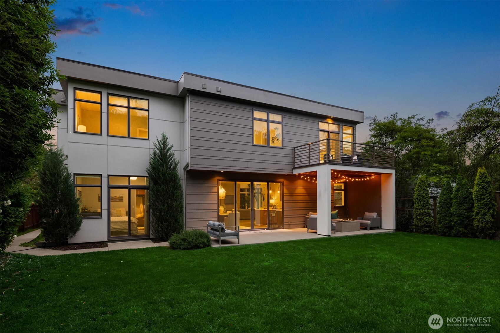 8221 21st Avenue NE, Seattle, WA 98115