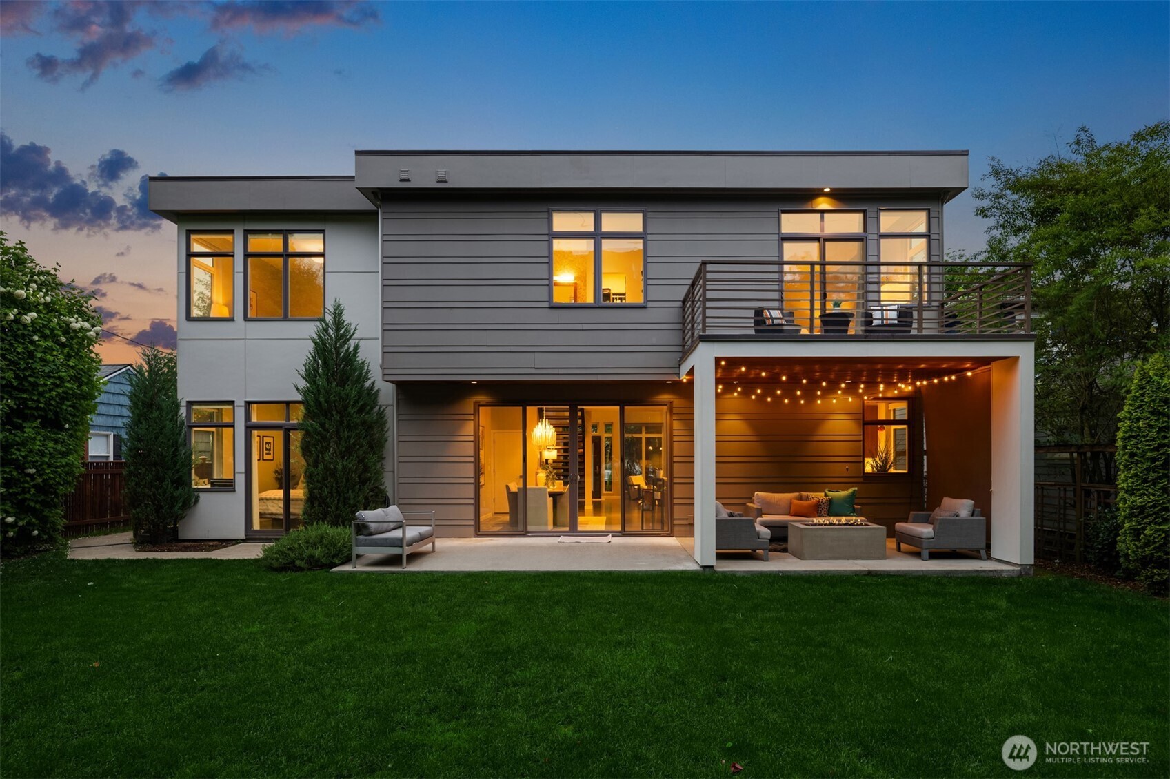 8221 21st Avenue NE, Seattle, WA 98115