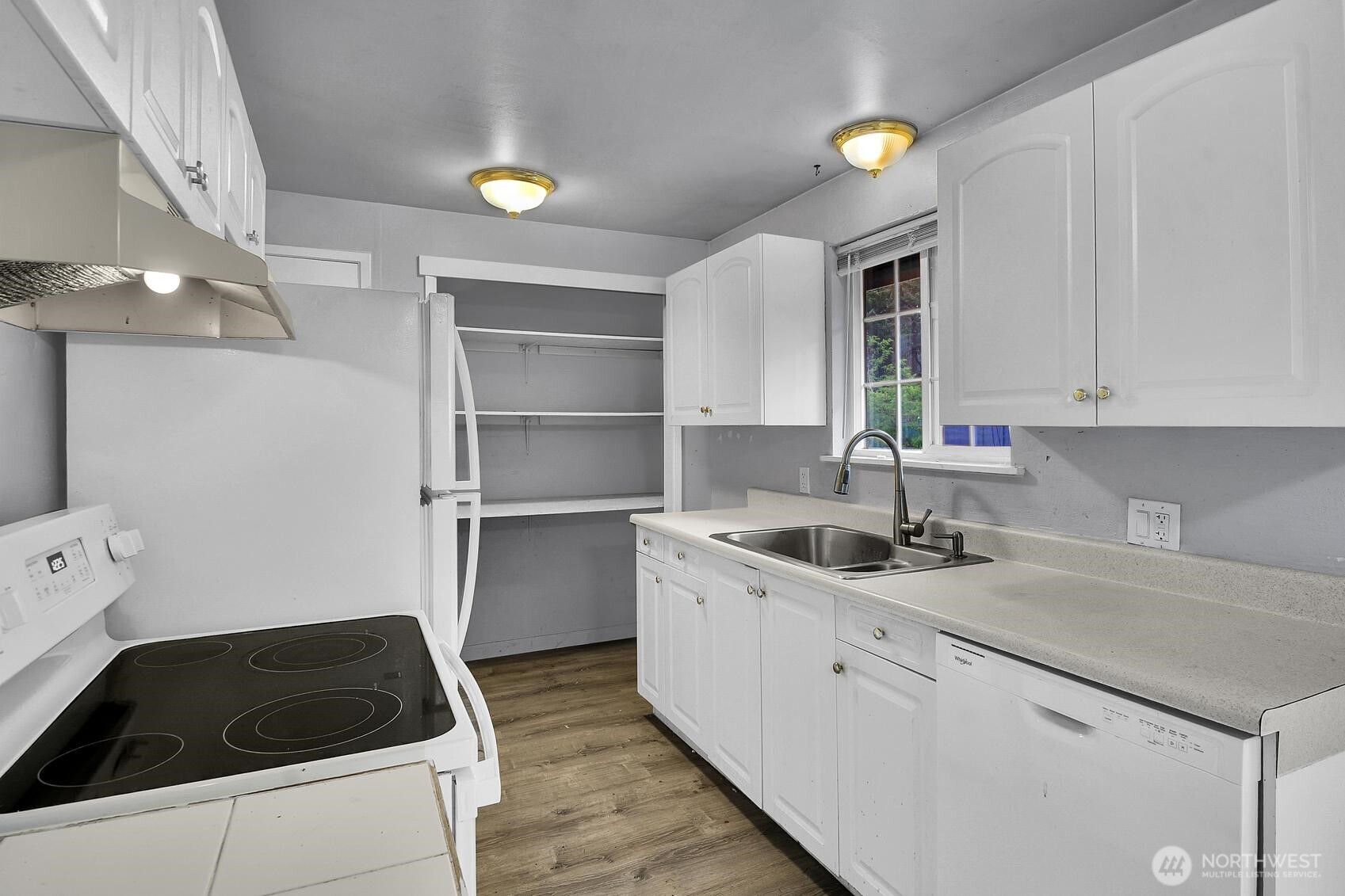 5907 177th Street SW, Lynnwood, WA 98037