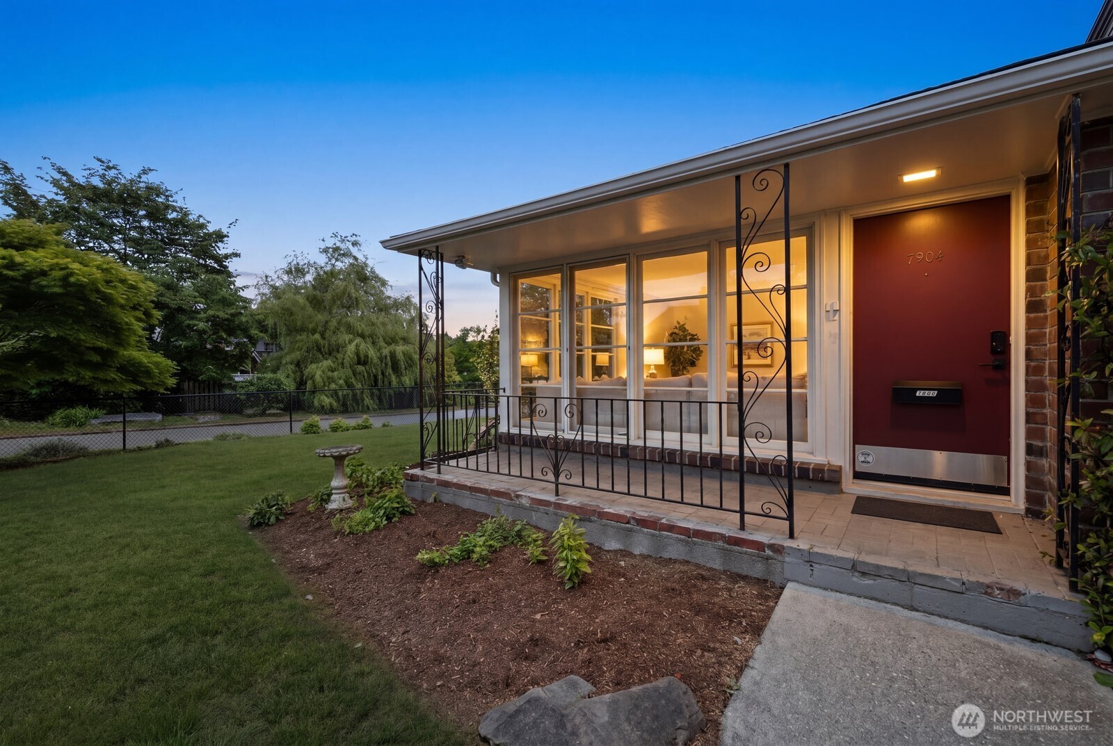 7904 39th Avenue SW, Seattle, WA 98136