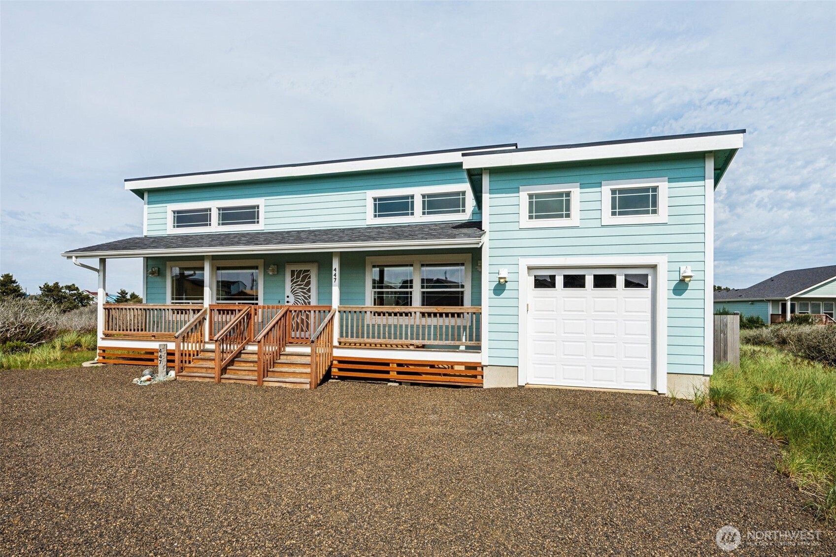 447 N Portal Loop SW, Ocean Shores, WA 98569