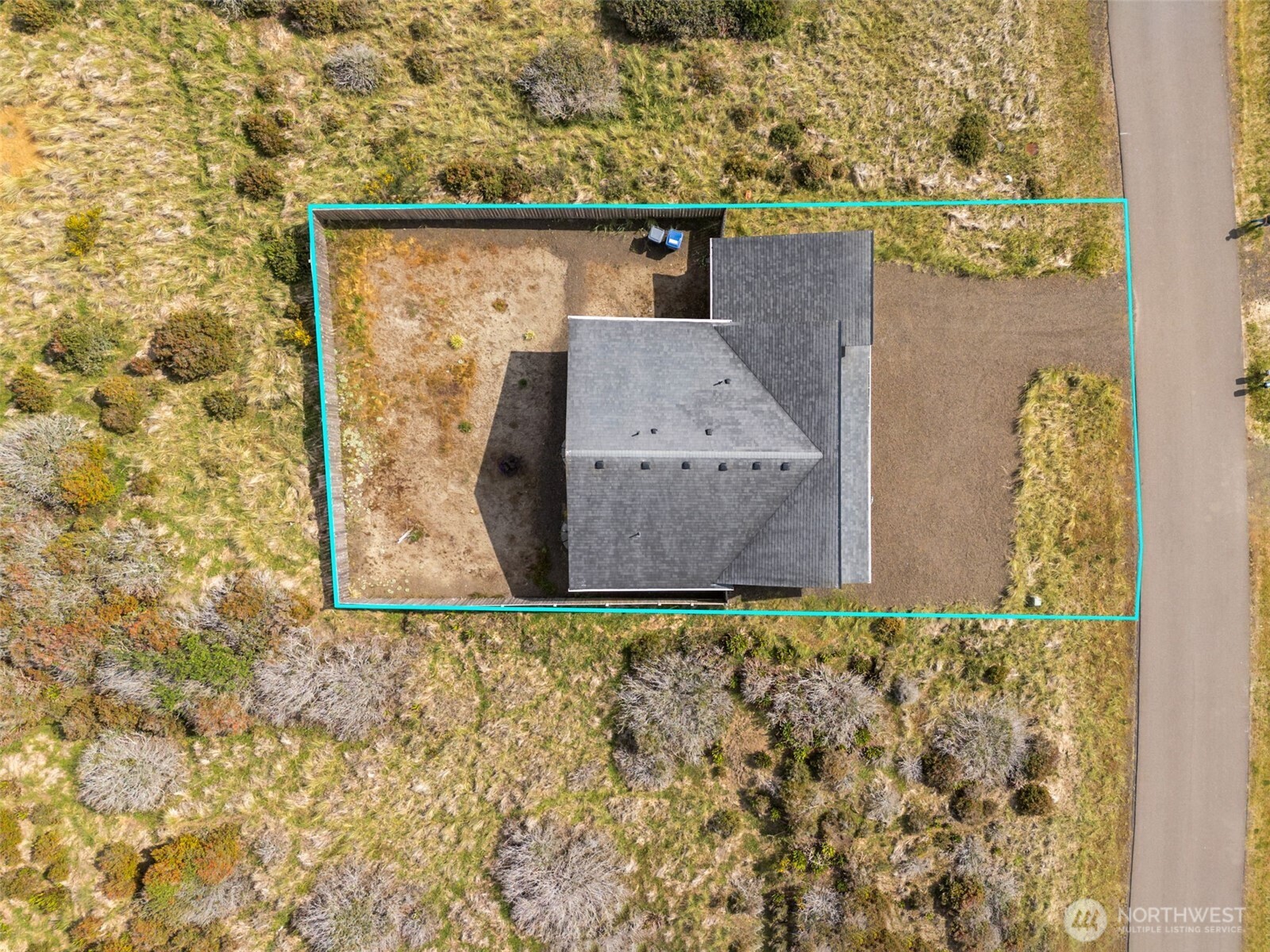 447 N Portal Loop SW, Ocean Shores, WA 98569