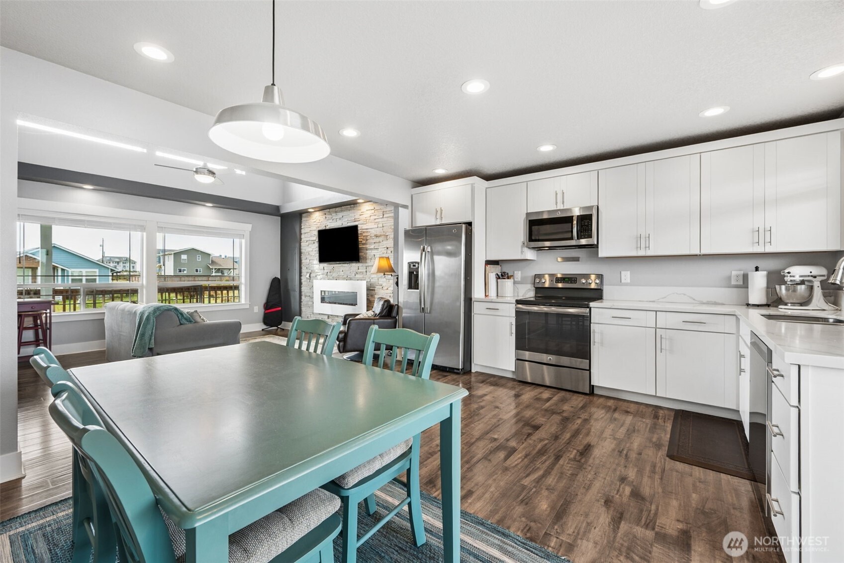 447 N Portal Loop SW, Ocean Shores, WA 98569