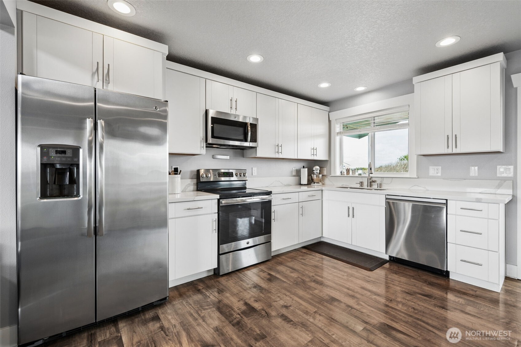 447 N Portal Loop SW, Ocean Shores, WA 98569