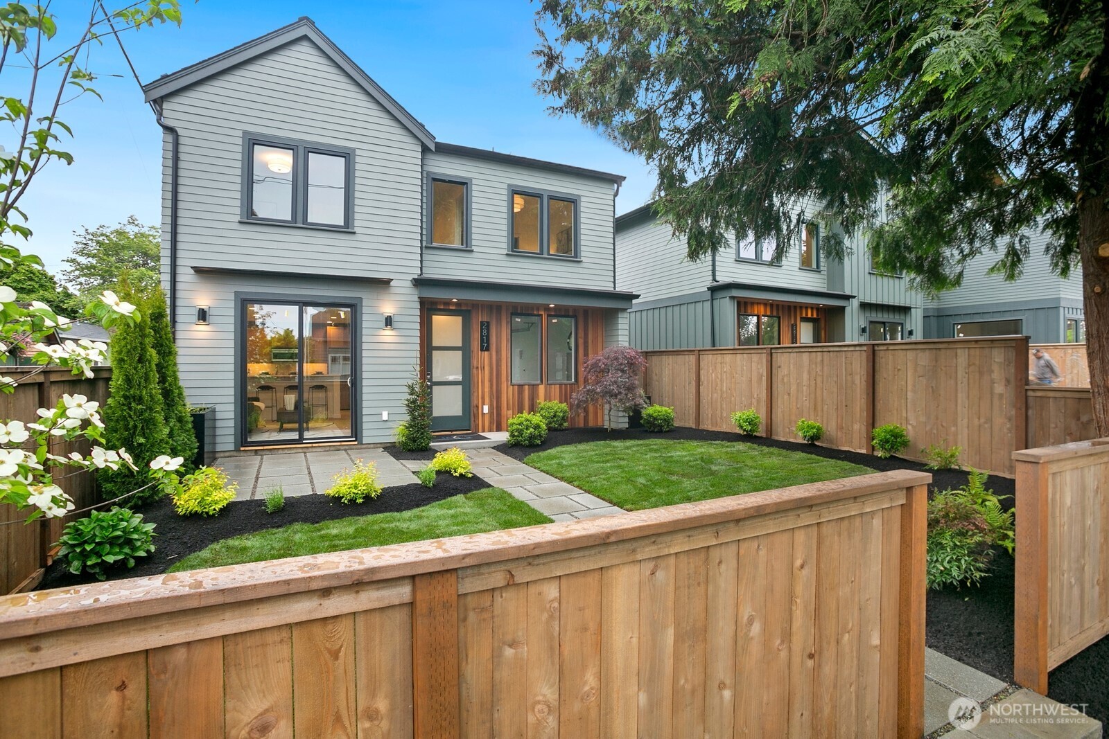 2817 W Bertona Street , Seattle, WA 98199