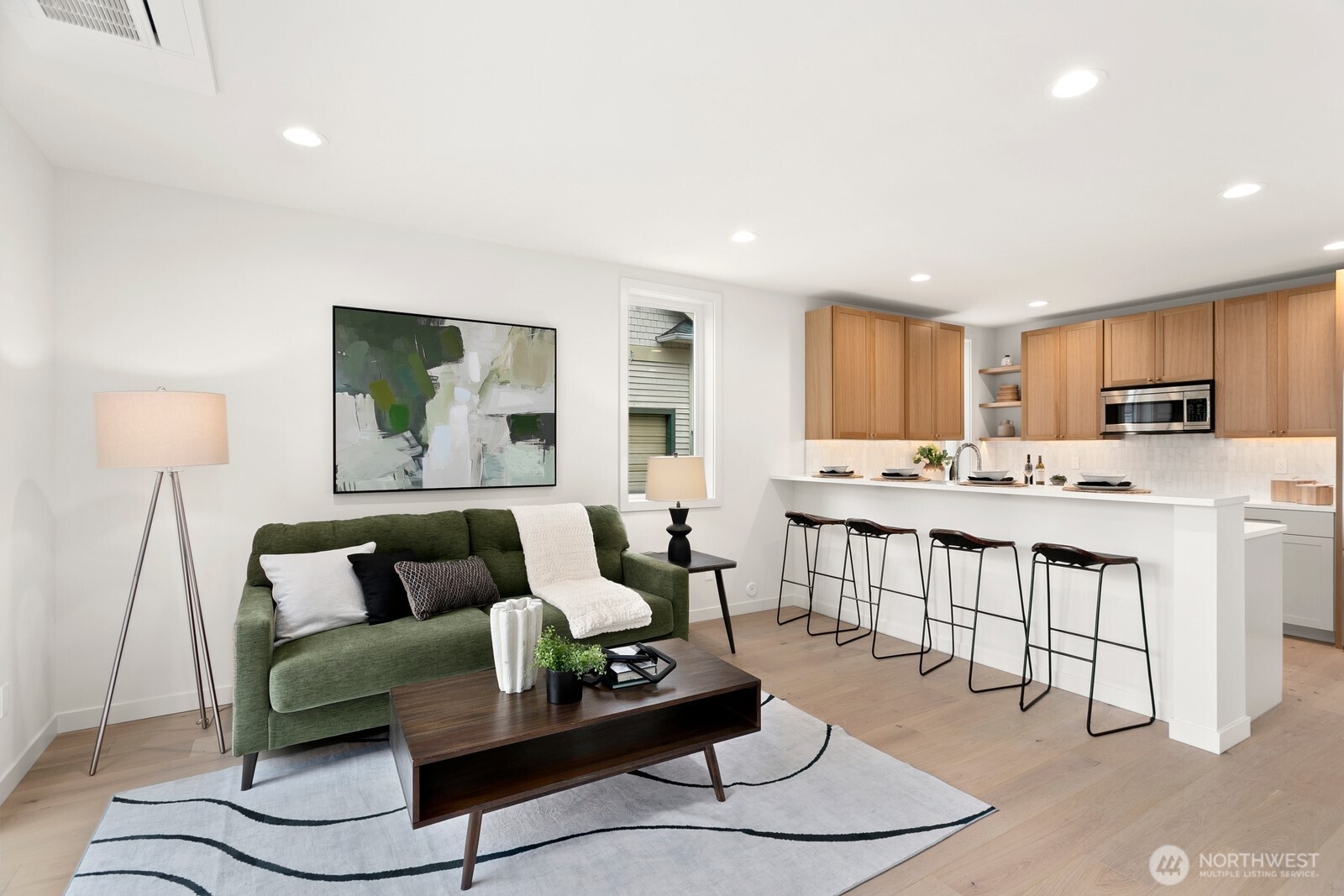 2817 W Bertona Street , Seattle, WA 98199