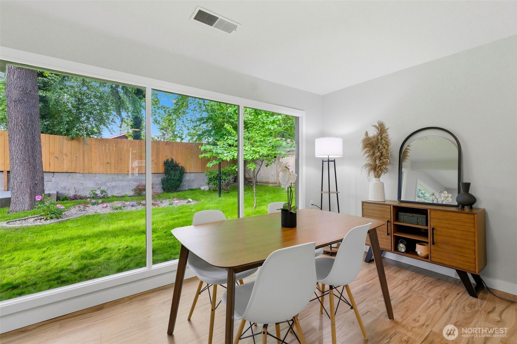 8905 Veterans Drive SW, Lakewood, WA 98498