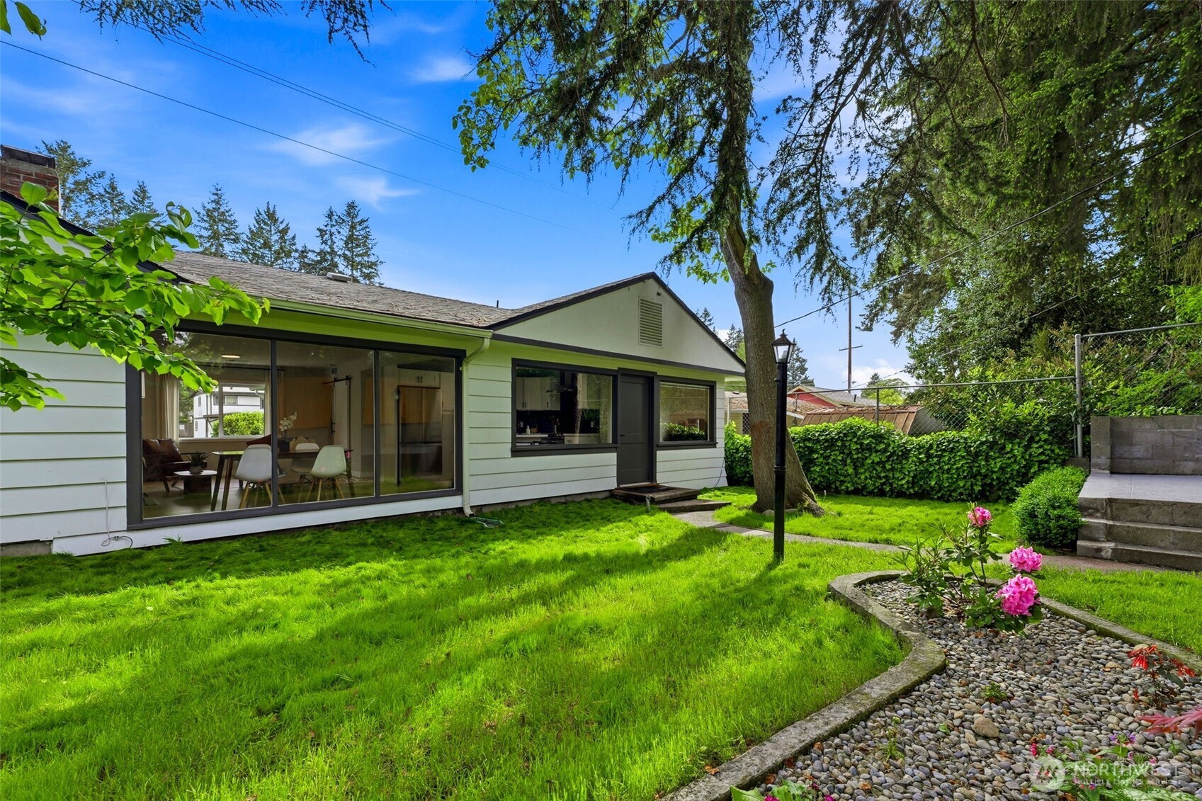 8905 Veterans Drive SW, Lakewood, WA 98498