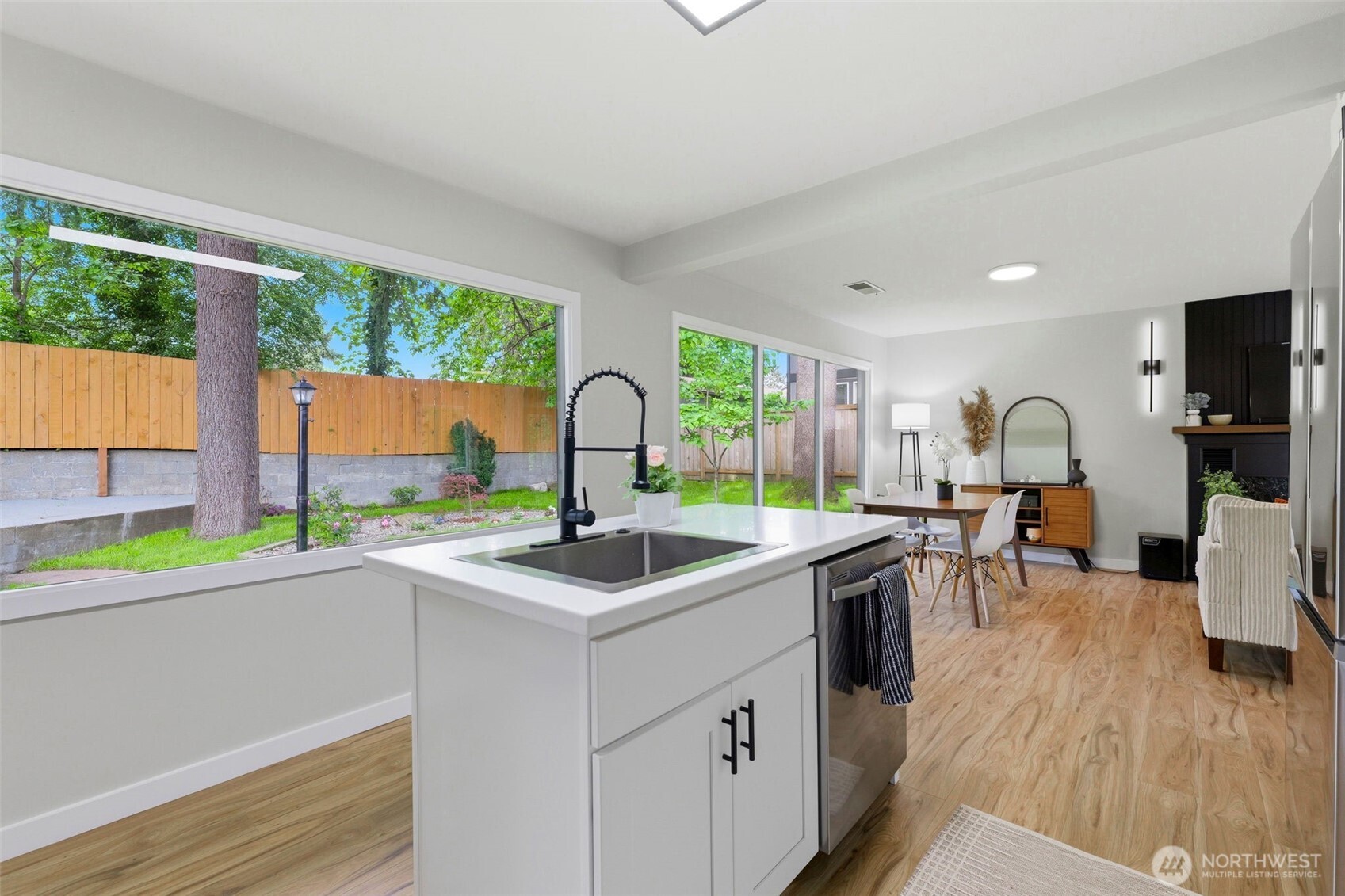 8905 Veterans Drive SW, Lakewood, WA 98498