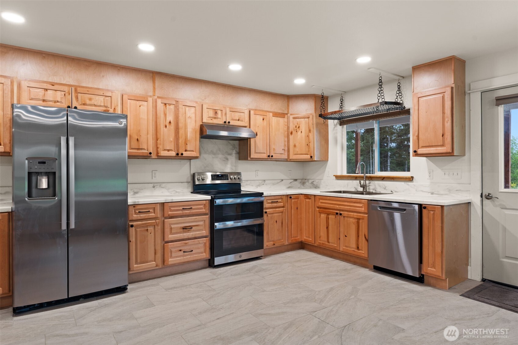 1363 E Crestview Drive , Shelton, WA 98584
