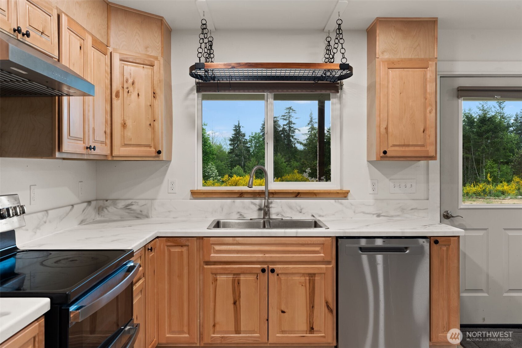 1363 E Crestview Drive , Shelton, WA 98584