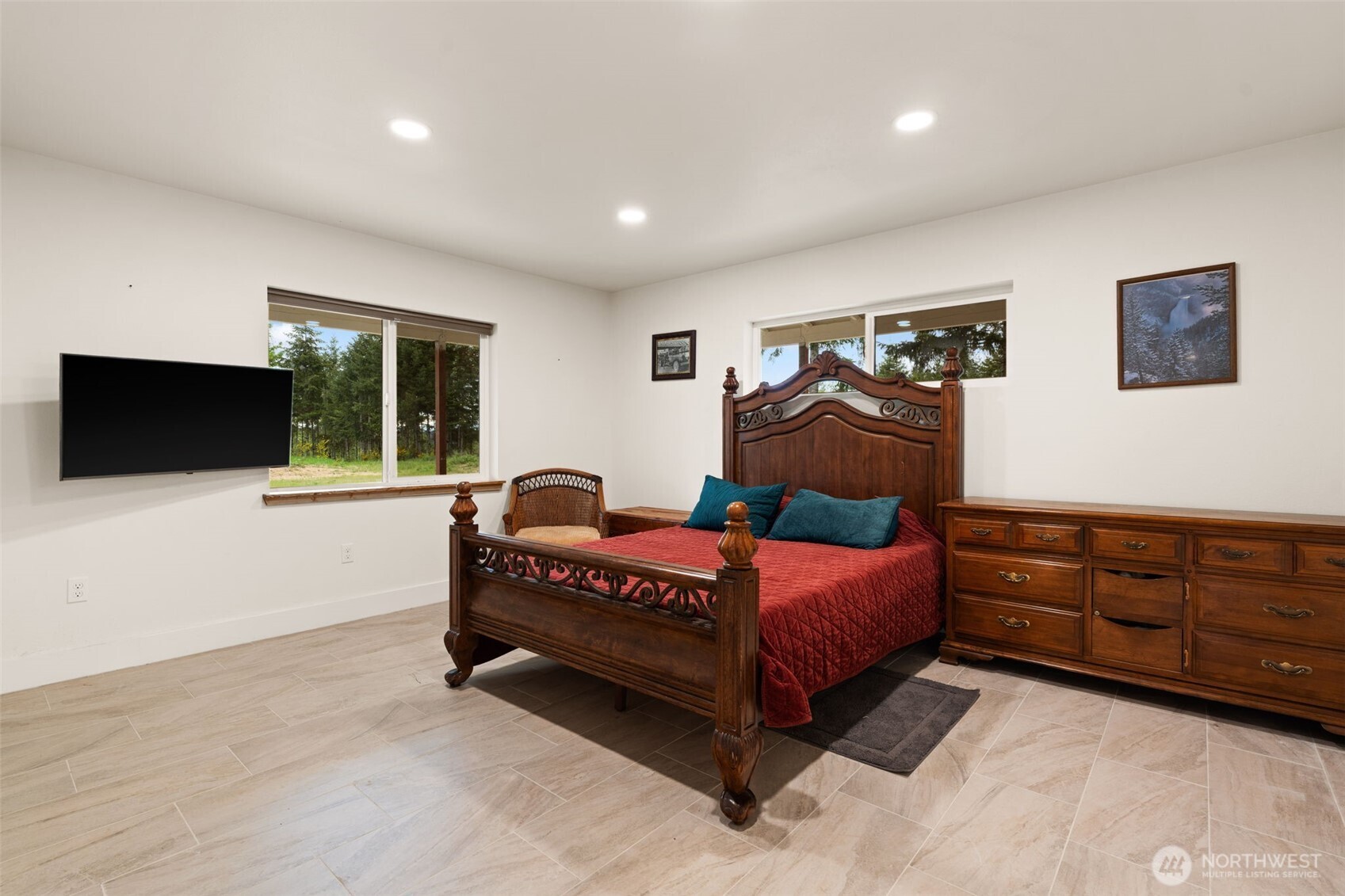 1363 E Crestview Drive , Shelton, WA 98584