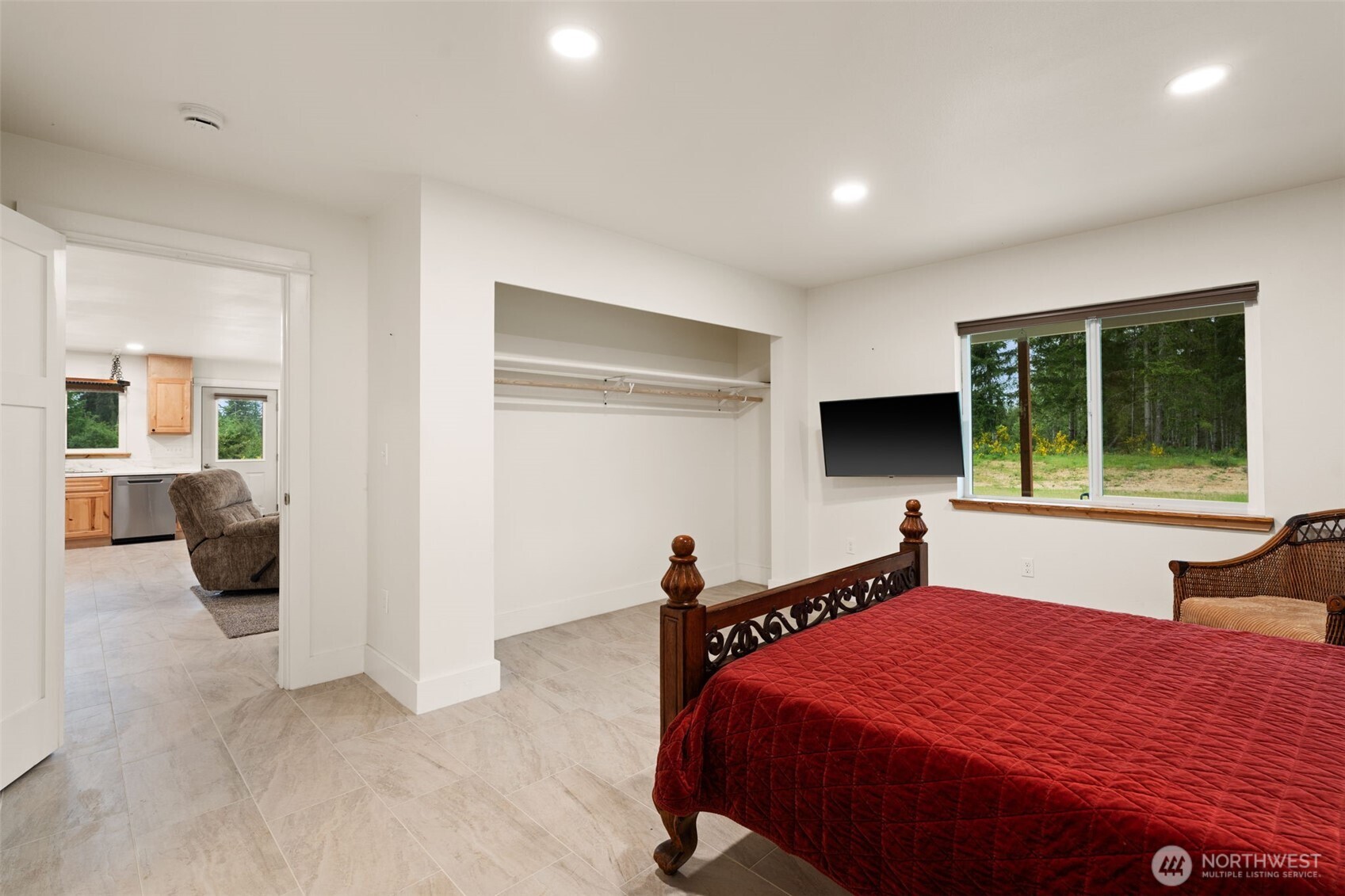 1363 E Crestview Drive , Shelton, WA 98584