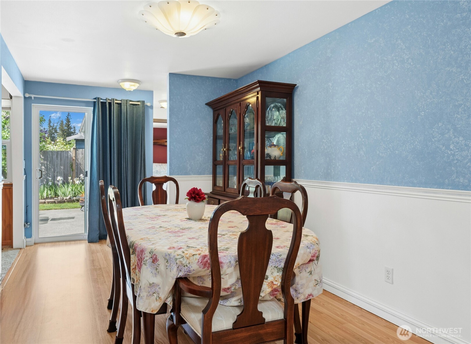 18204 59th Place W, Lynnwood, WA 98037